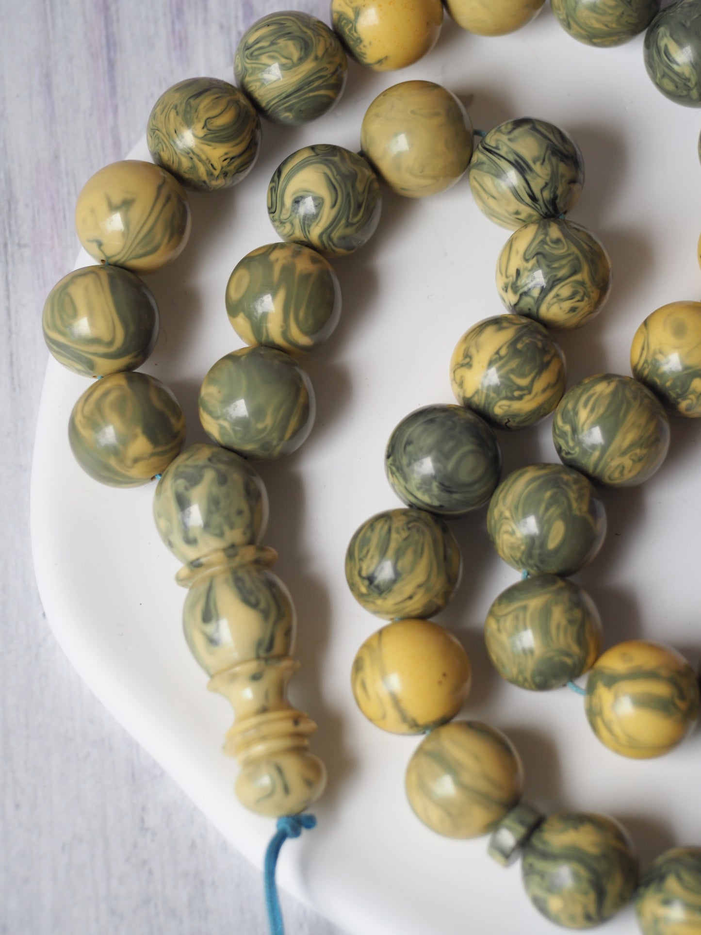 Vintage Milky Green "Chernobyl" Bakelite Misbah 33 Beads
