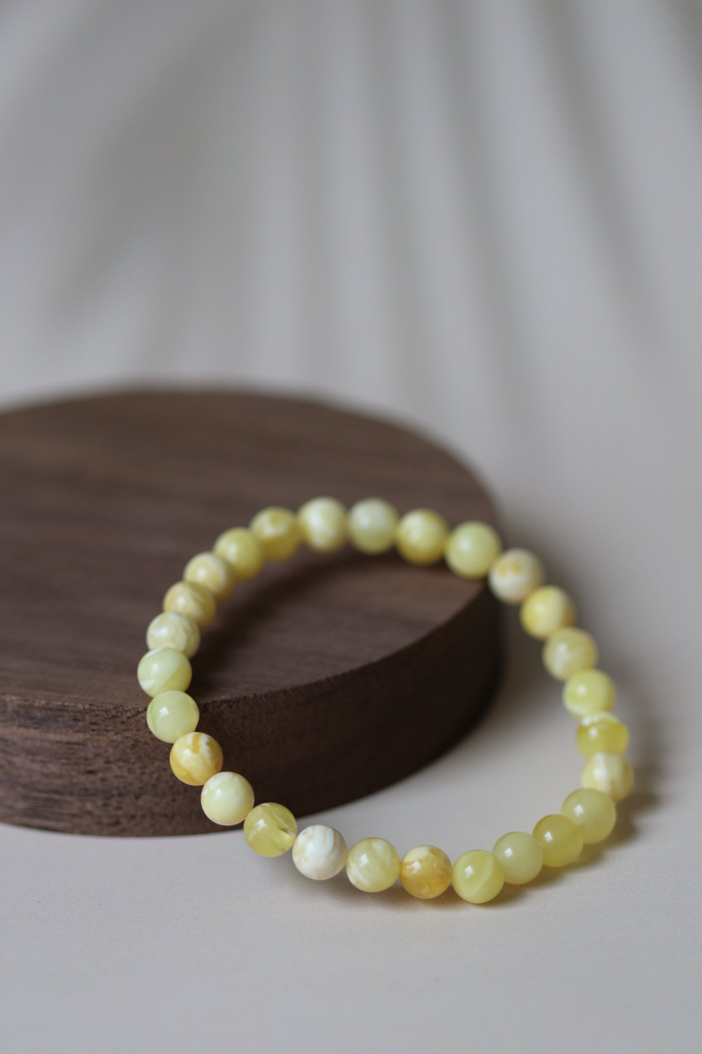 Natural Royal White Amber Bracelet 7-8mm