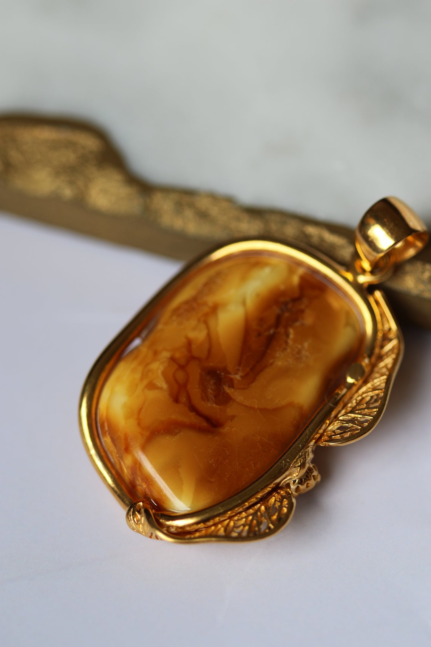 Unique Natural Royal White / Honey Amber Handmade Pendant in Gold Plated Silver with Amethyst