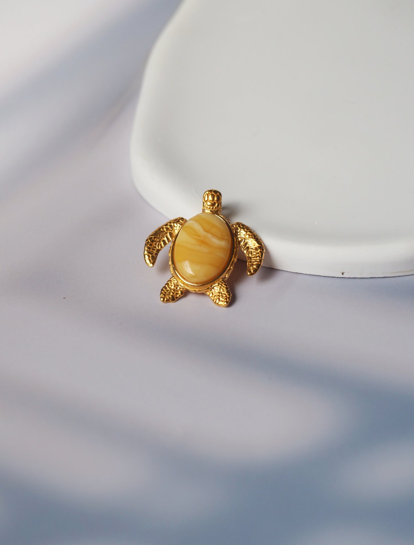"Tiger" Baltic Amber + Gold Plated Silver 925 Small Turtle Pendant | Charm