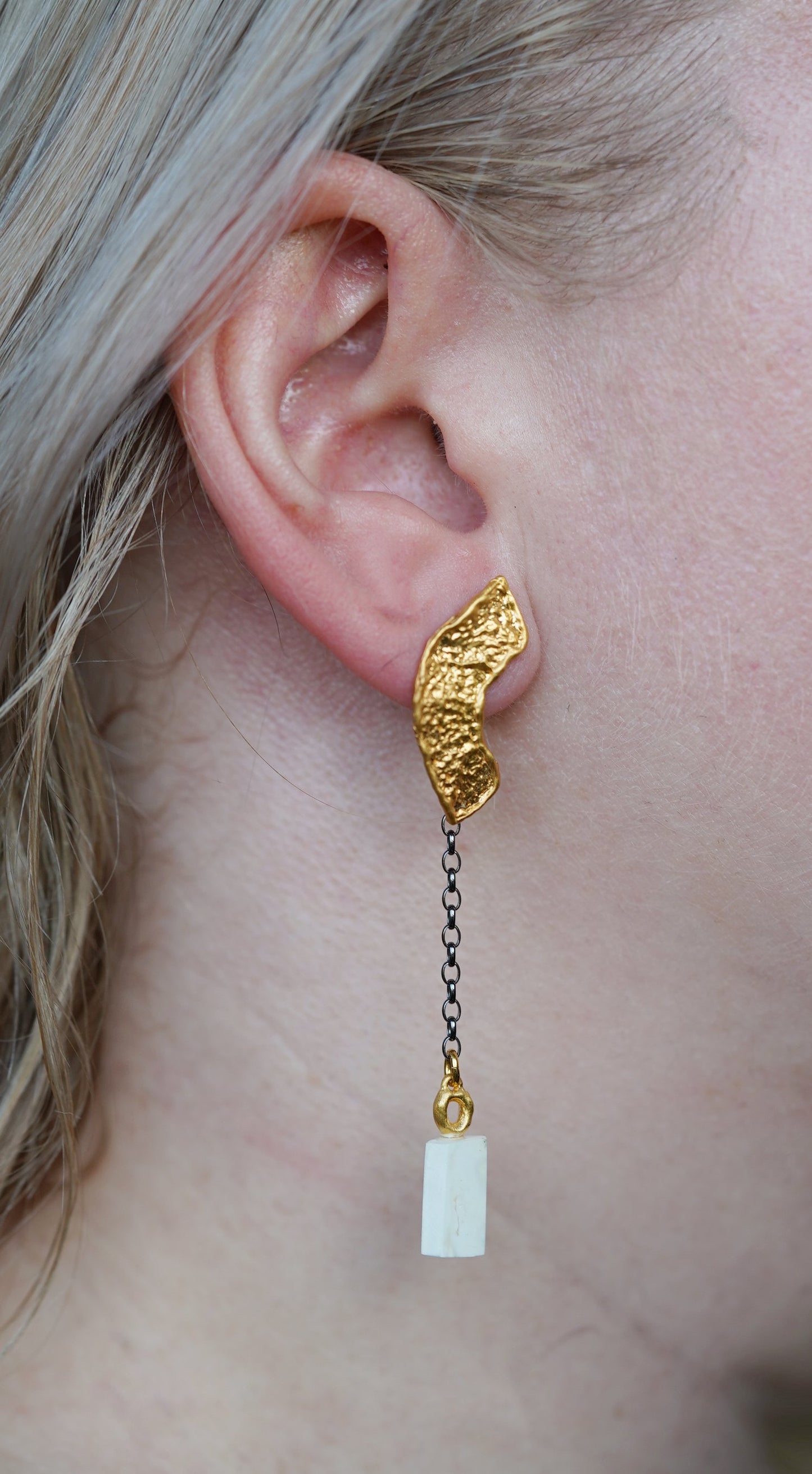 Tangerine Skin White Amber Dangling Earrings