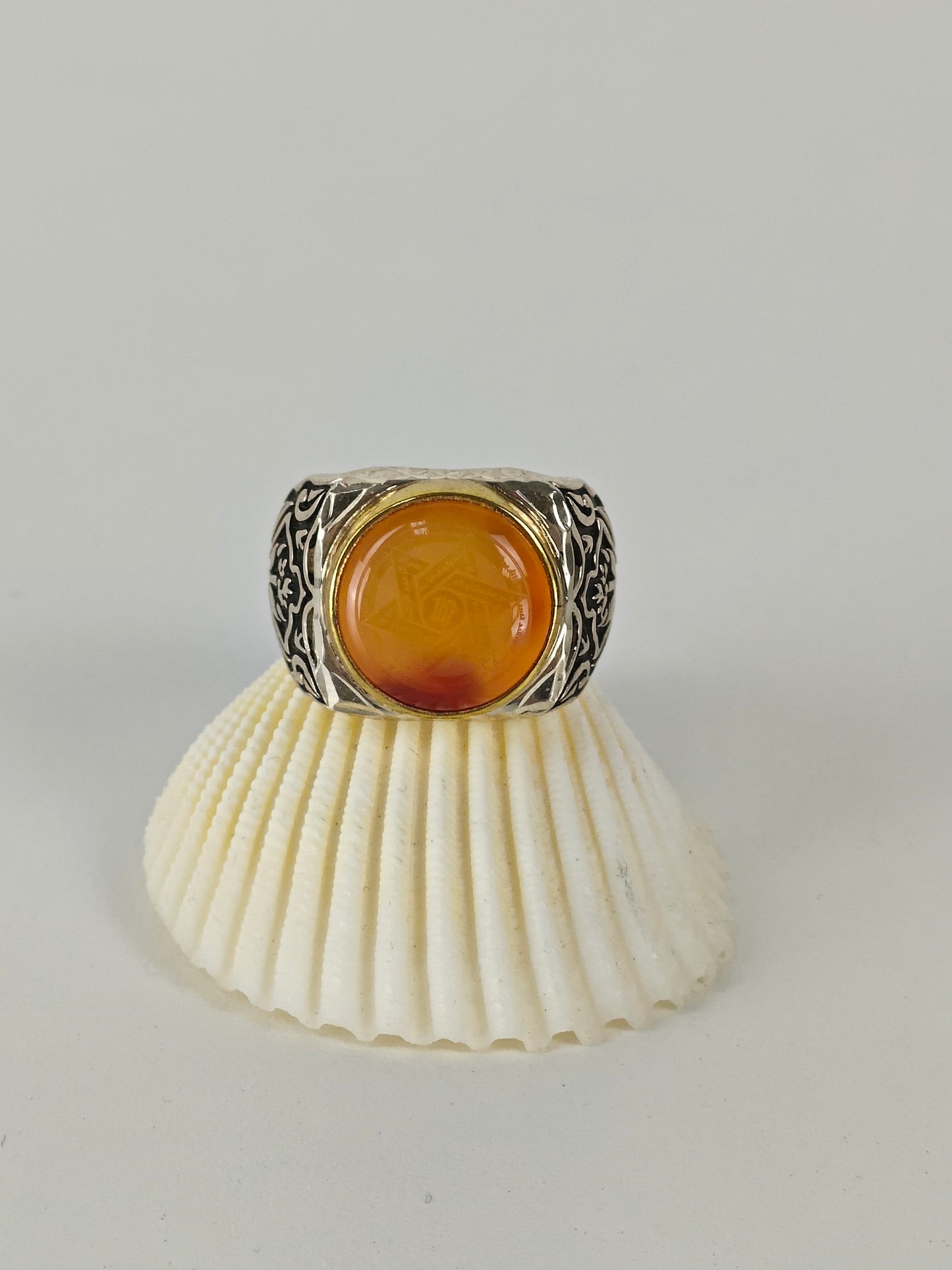 Natural Yemeni Agate Ring in Silver 925