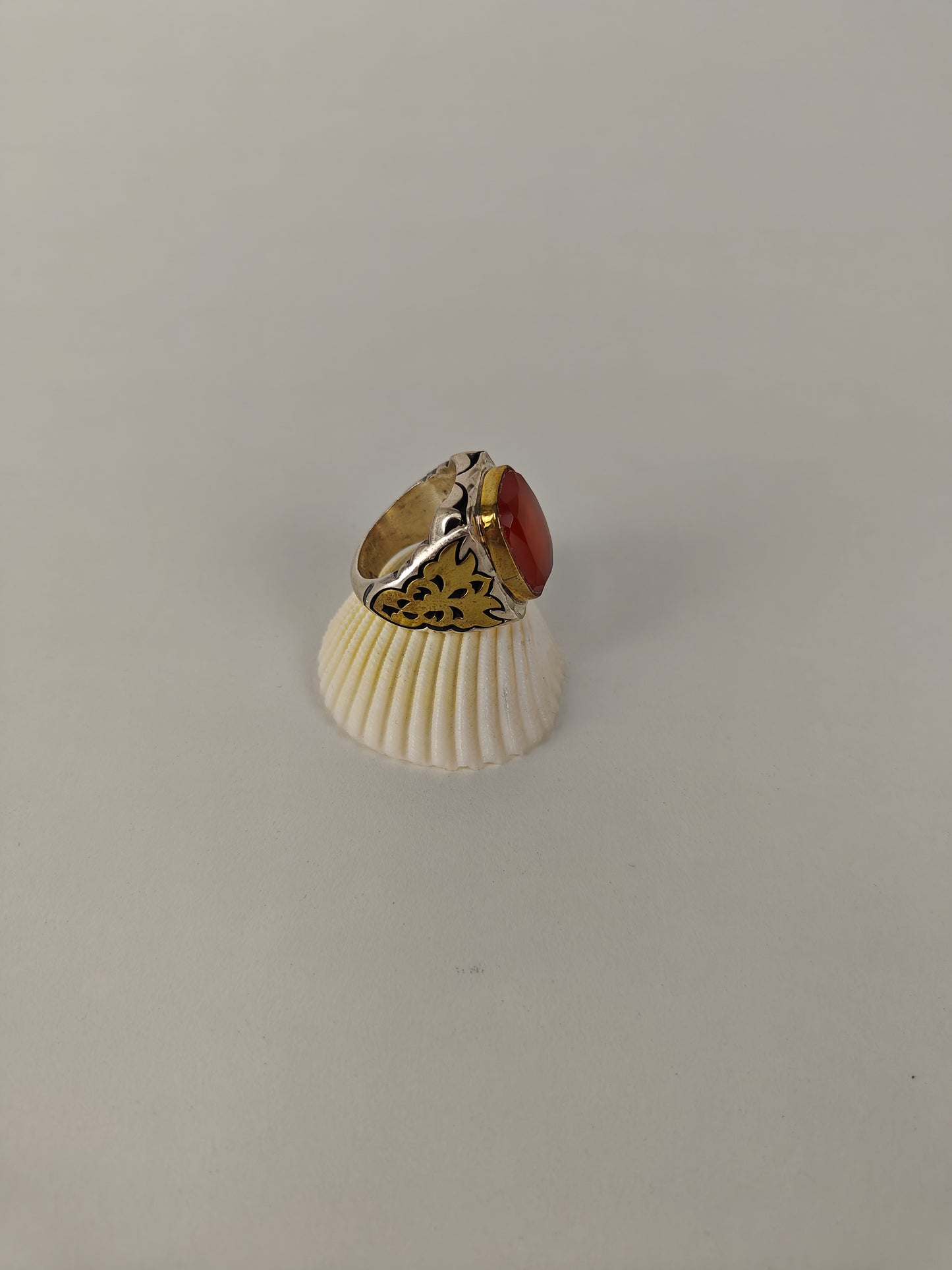 Natural Yemeni Agate Ring in Silver 925