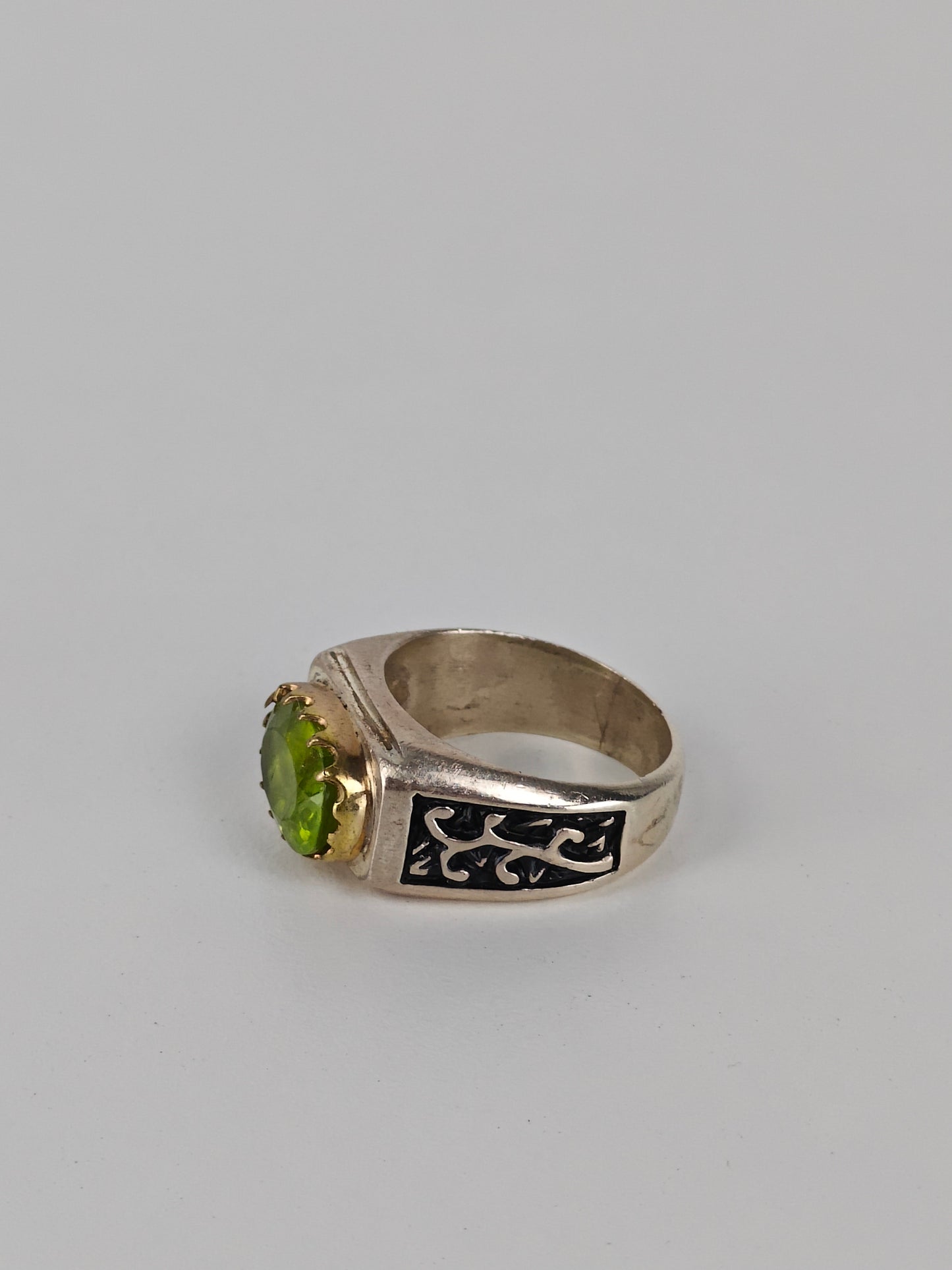 Natural Cracked Green Peridot Ring in 925 Silver
