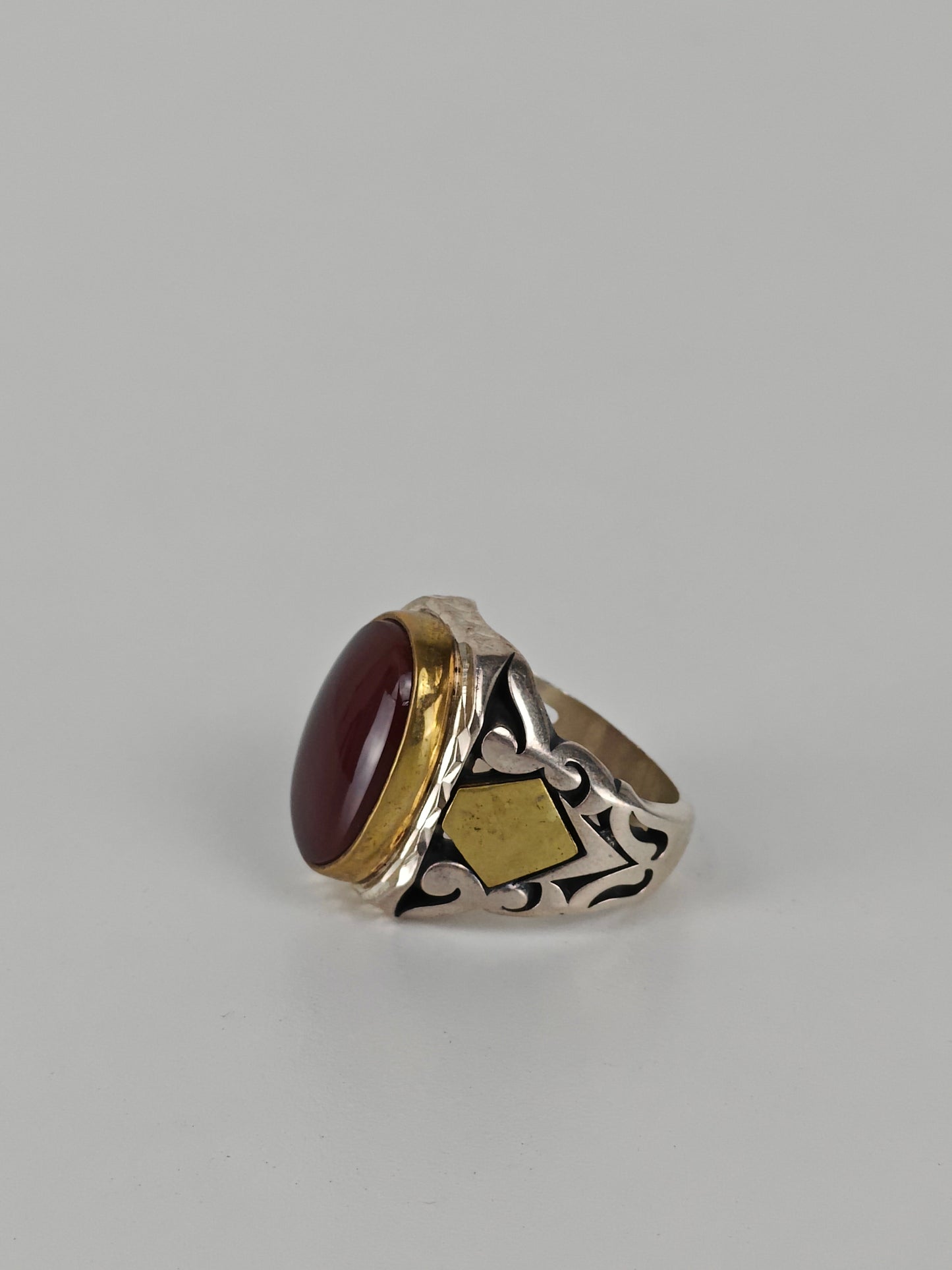 Natural Yemeni Agate Ring in Silver 925