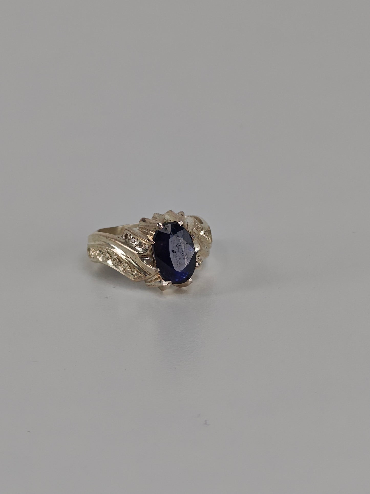 Natural Sapphire Ring in 925 Silver