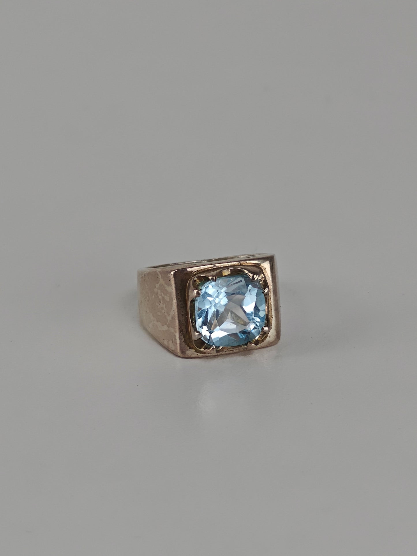 Natural Blue Topaz Ring in 925 Silver