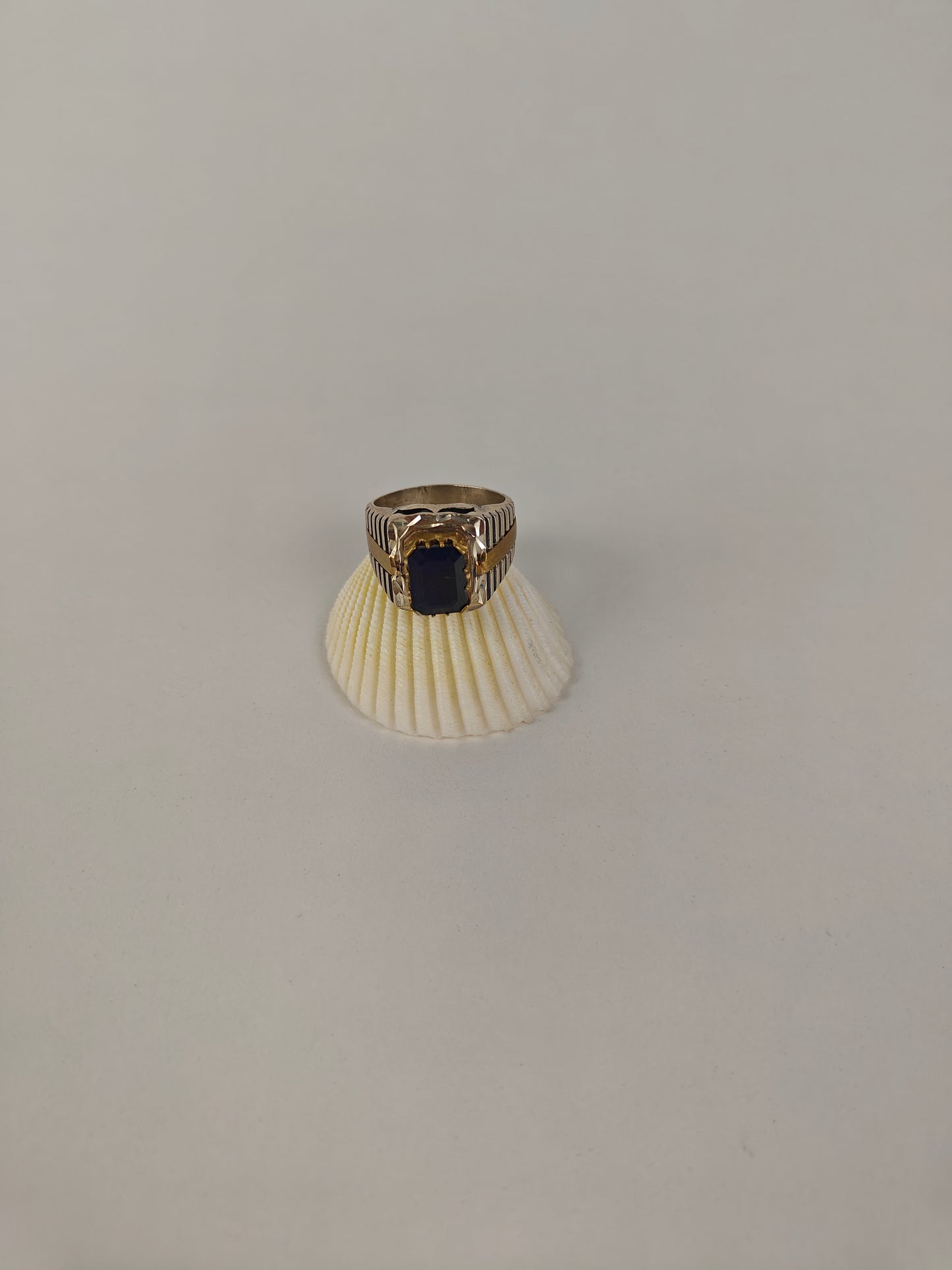 Natural Sapphire Ring in 925 Silver