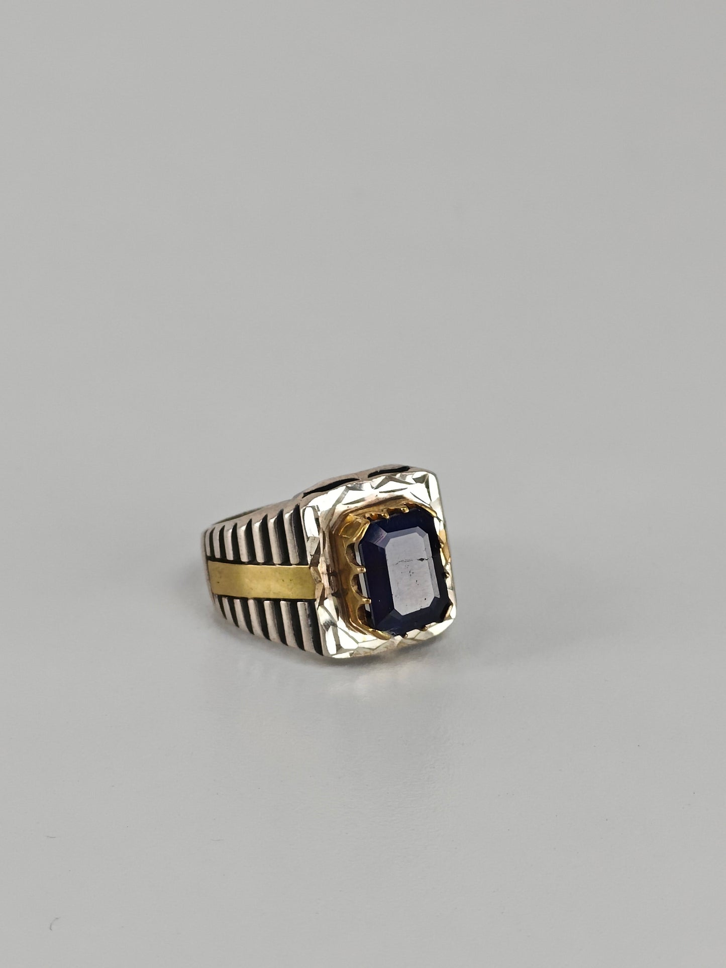Natural Sapphire Ring in 925 Silver