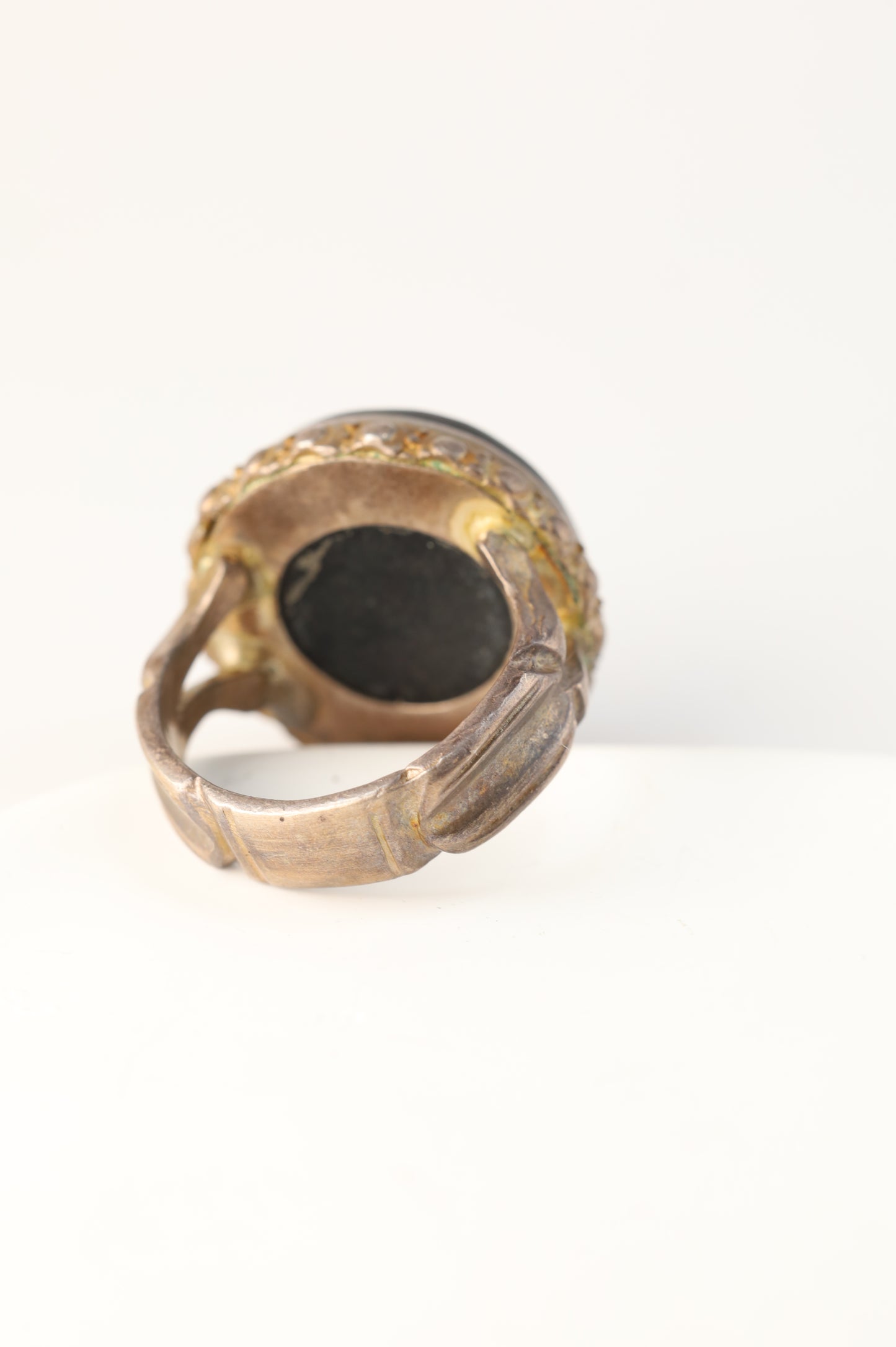 Antique Abbas Abad Black Stone Carved Ring