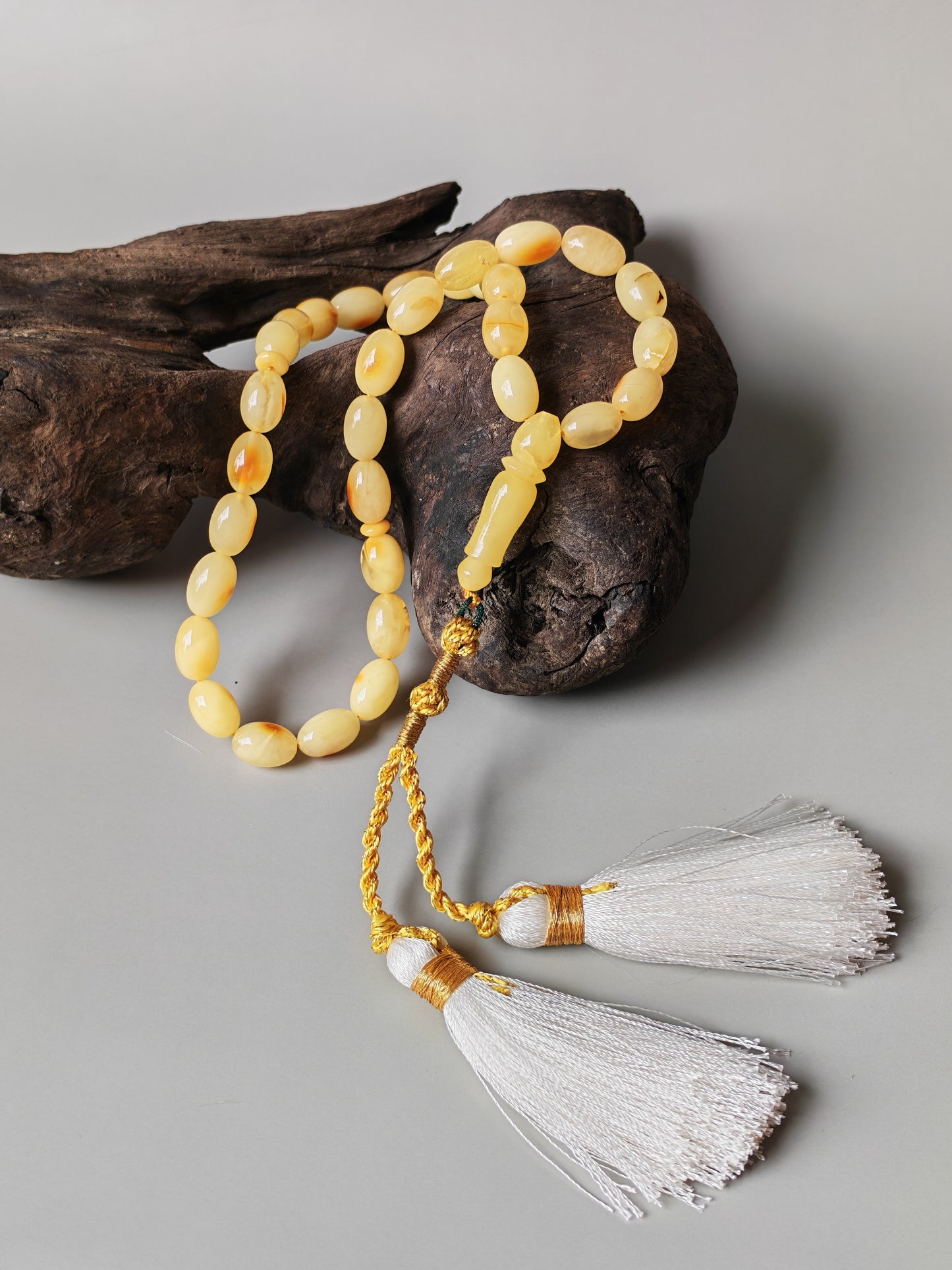 Micro Olive-Shaped Amber Misbah – 33 Beads