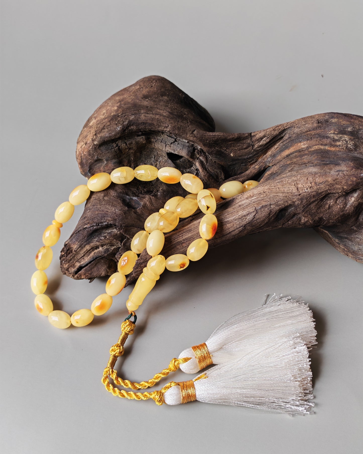 Micro Olive-Shaped Amber Misbah – 33 Beads