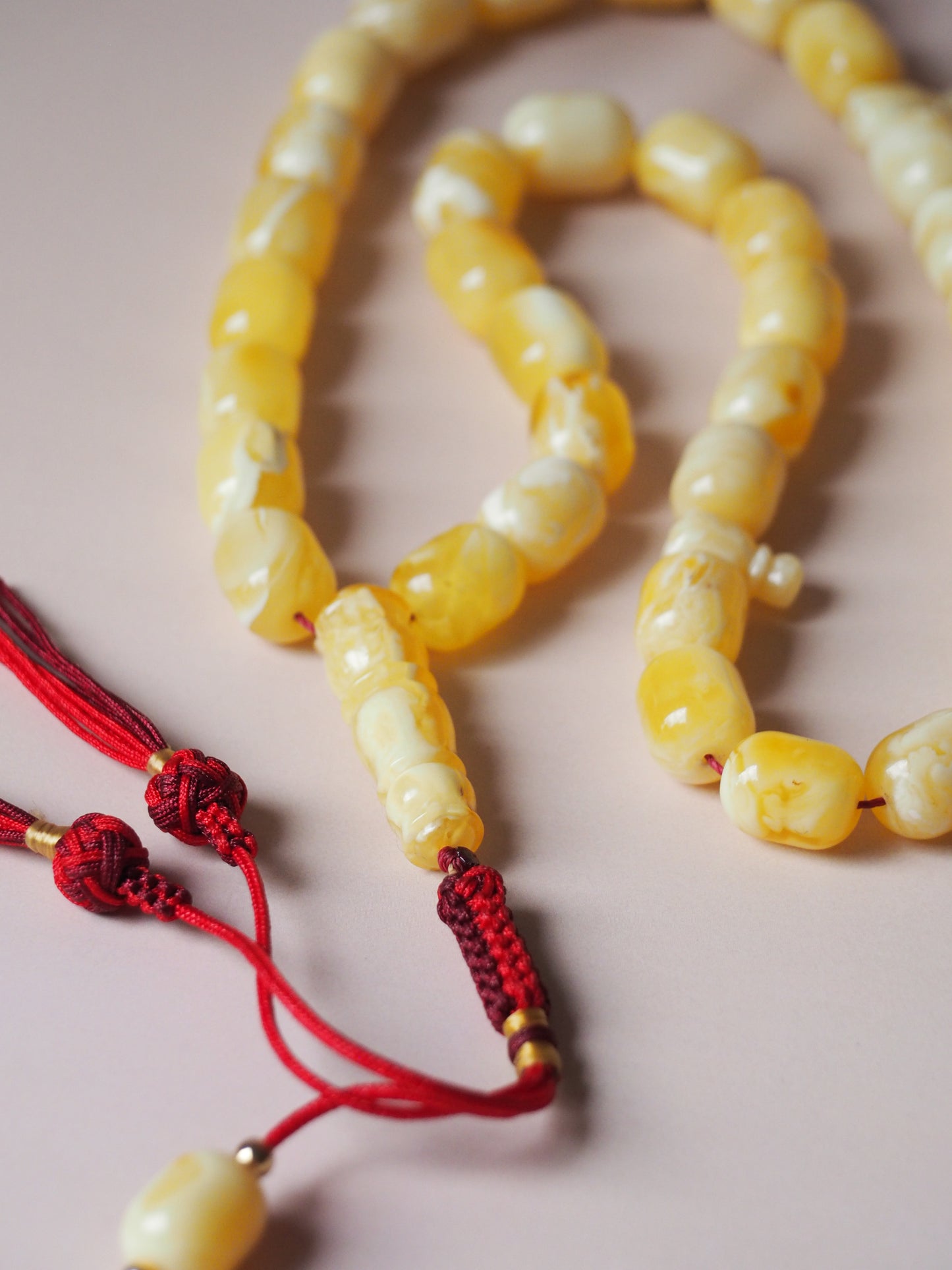 Barrel Shape Unique Natural Milk/Royal White Amber Tasbih