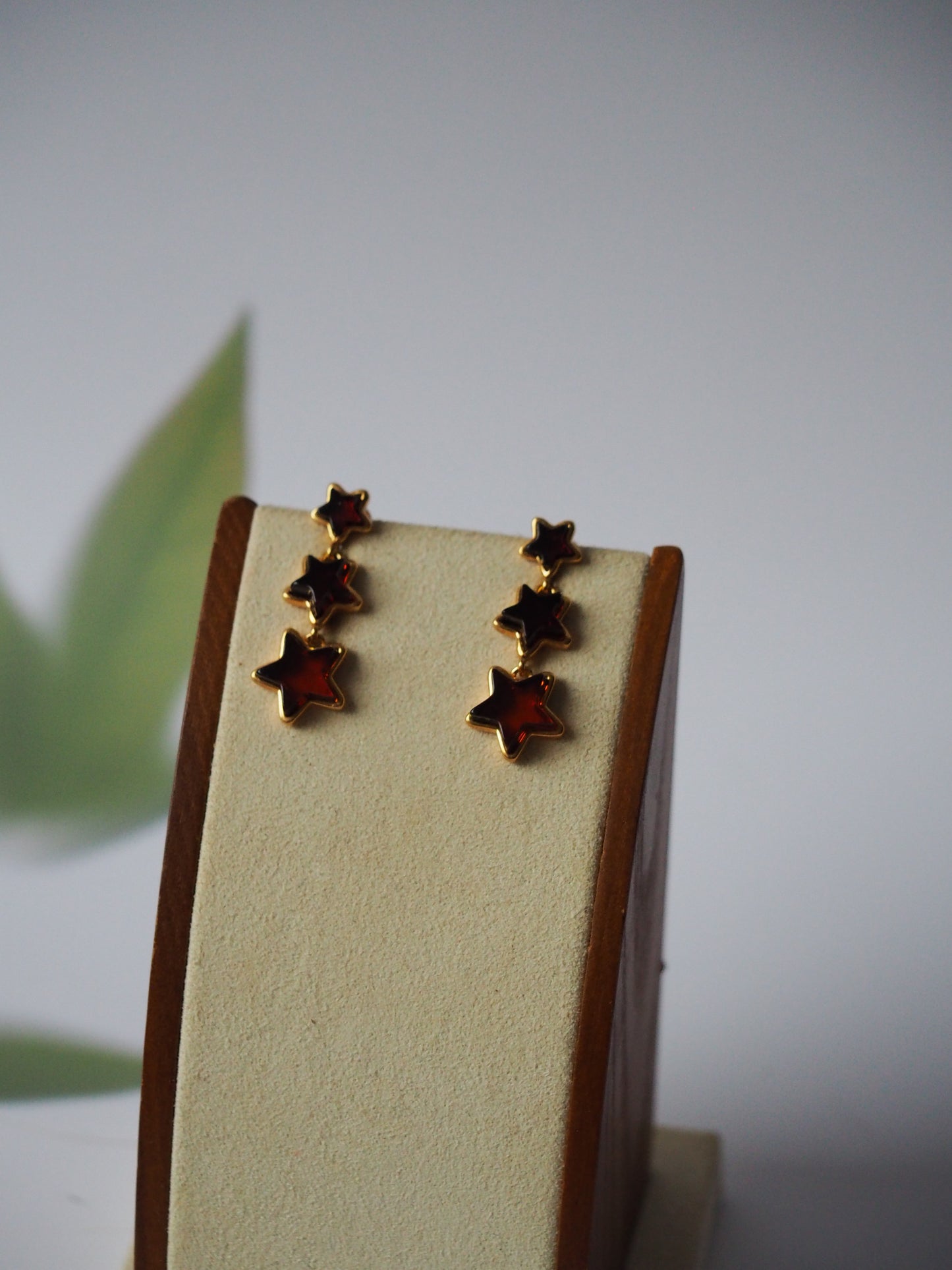Star Shape Dangling Stud Earrings - Cherry Amber Gold Plated
