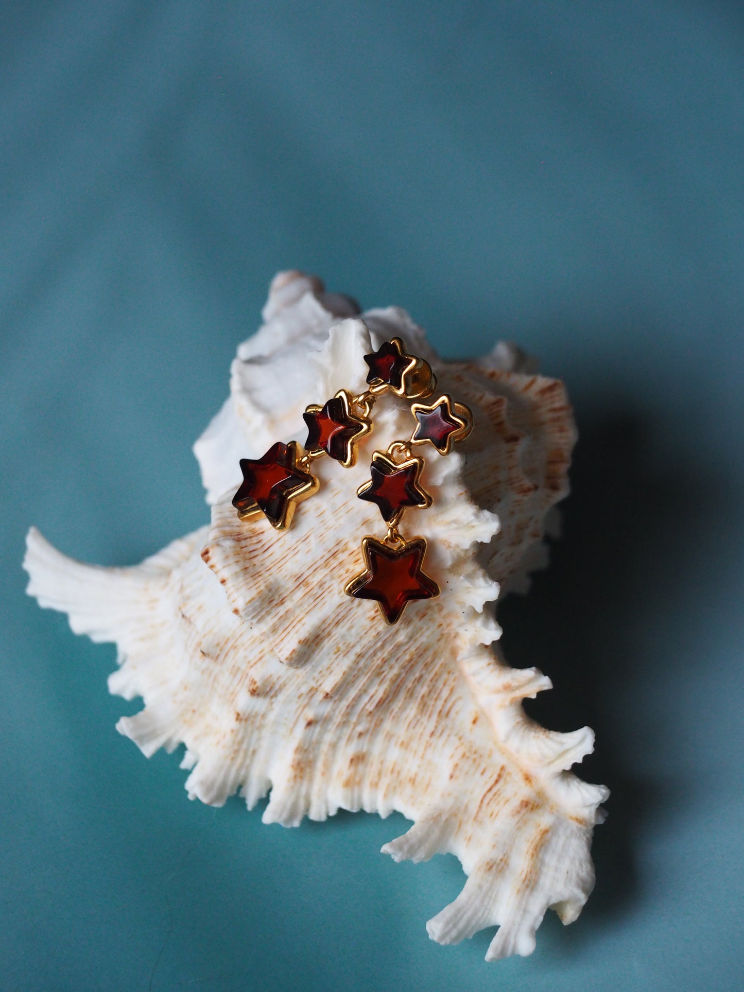 Star Shape Dangling Stud Earrings - Cherry Amber Gold Plated