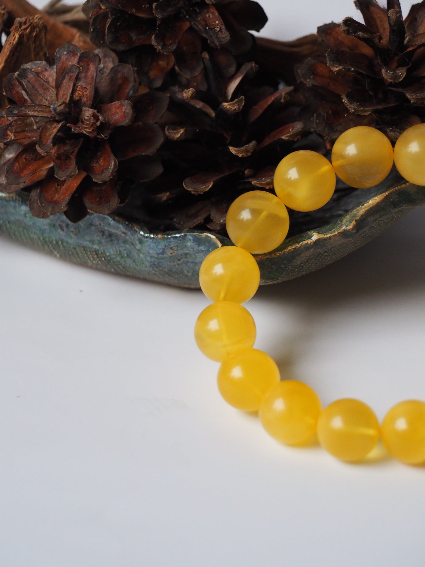 Natural Milk/ Transparent Amber Beaded Bracelet 13,5mm with Certificate