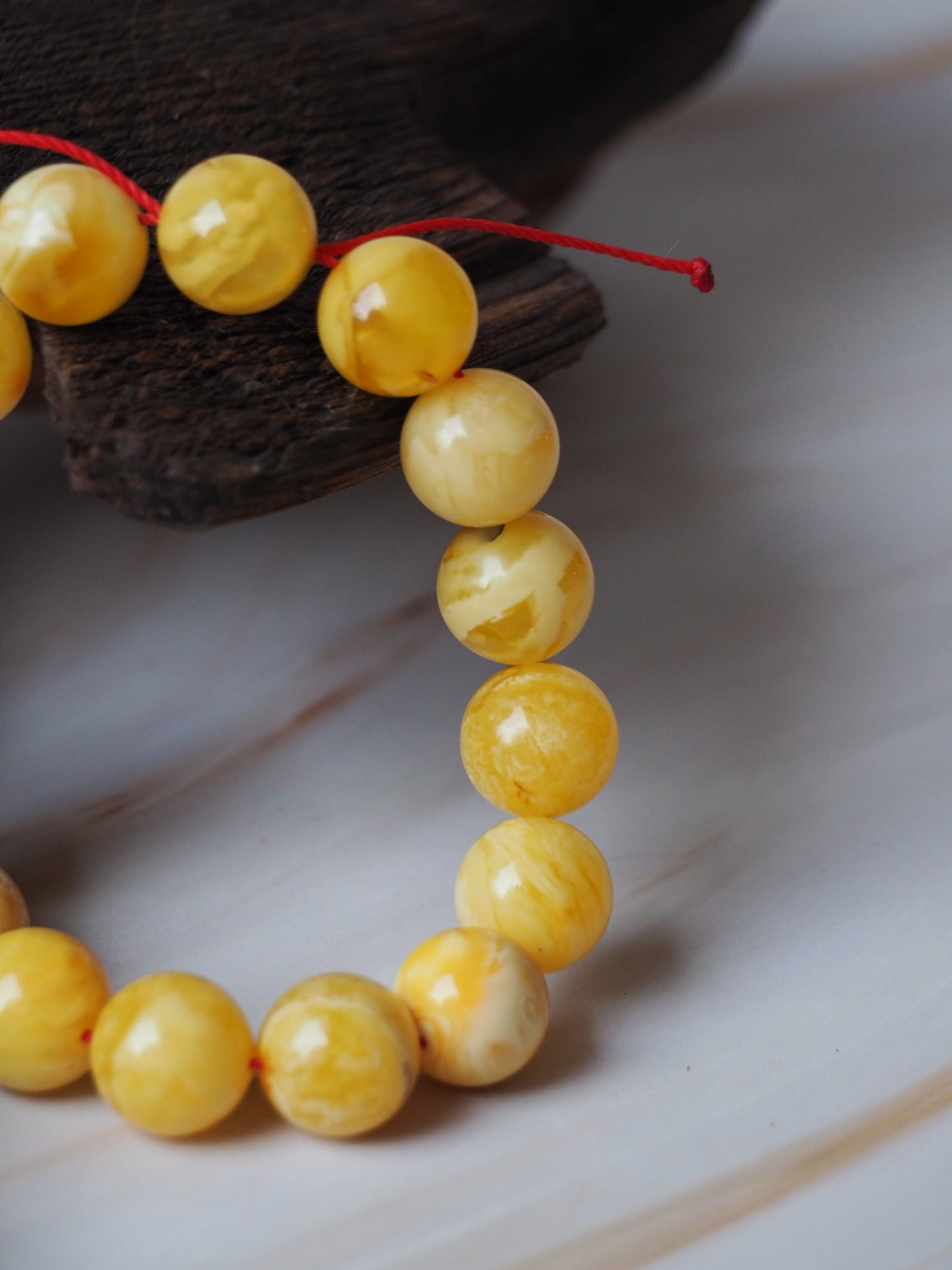 Unique Natural Amber Beaded Bracelet with Regulation