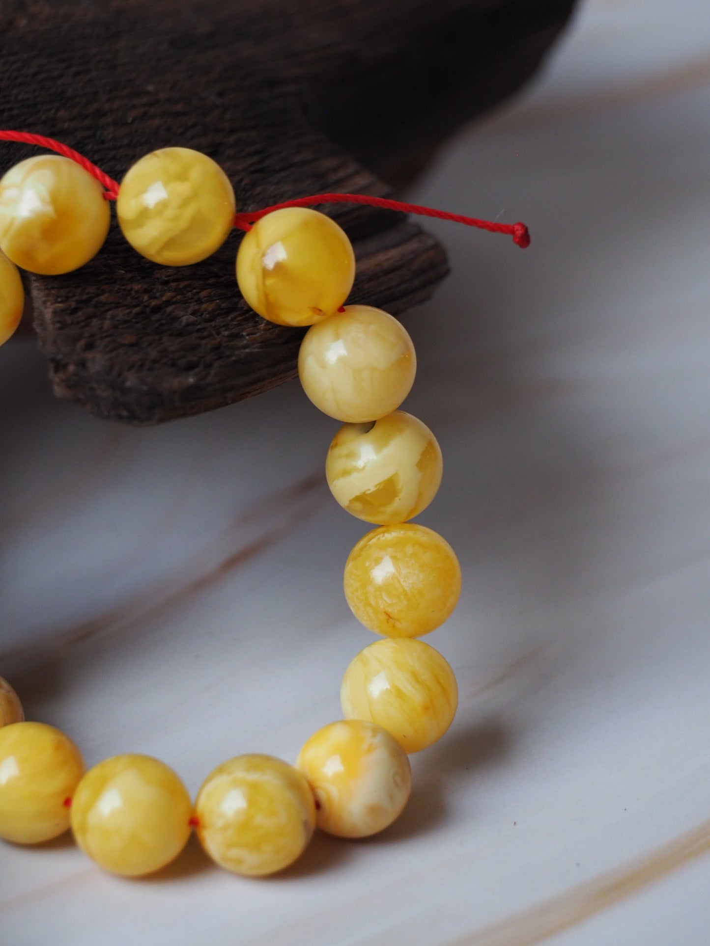 Unique Natural Amber Beaded Bracelet with Regulation