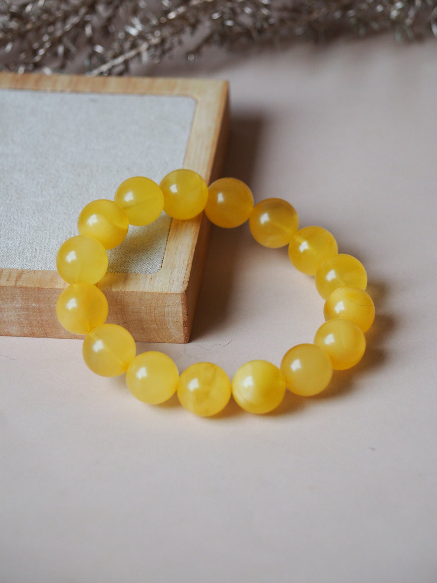 Natural Milk/ Transparent Amber Beaded Bracelet 13,5mm with Certificate