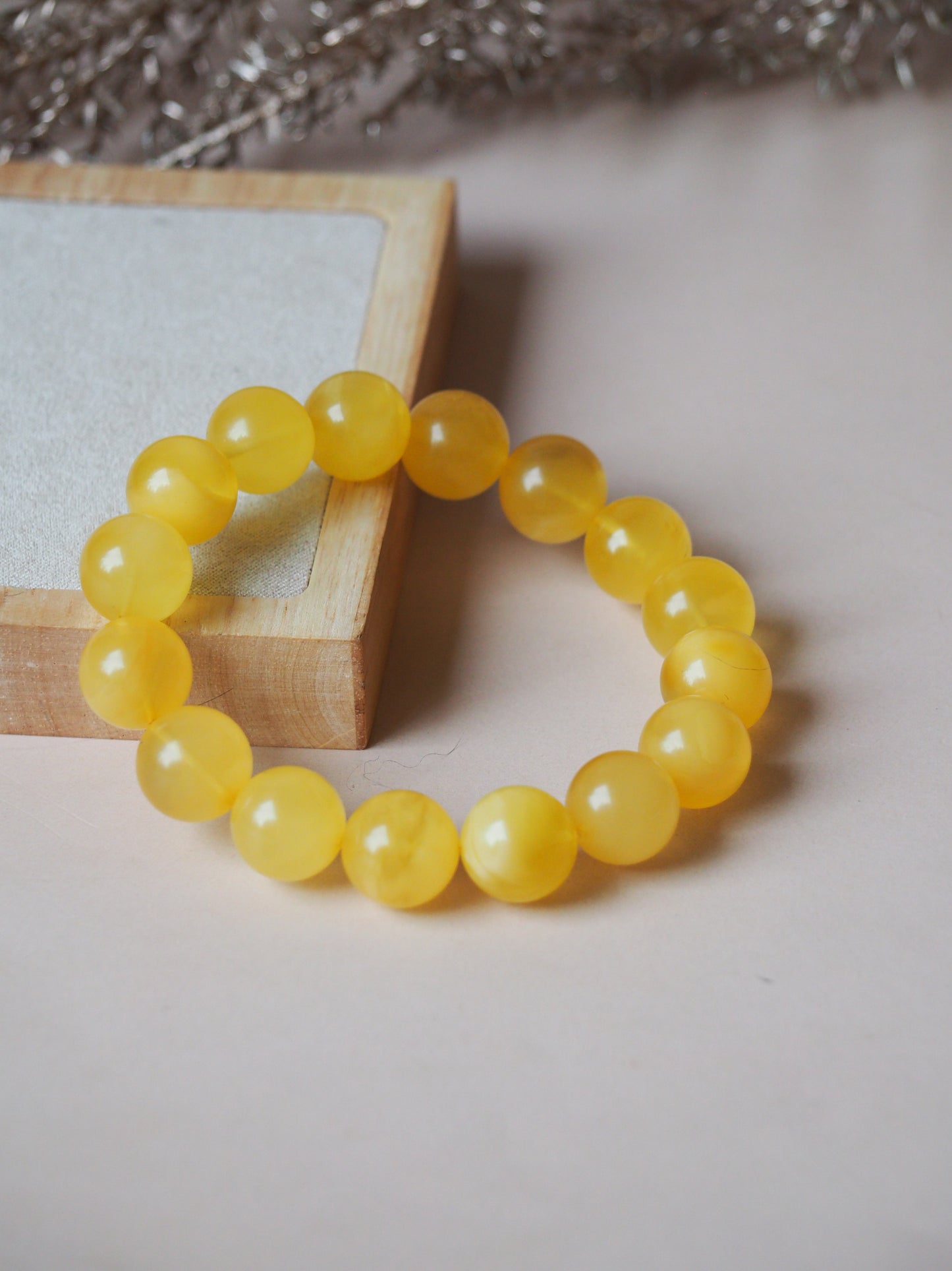Natural Milk/ Transparent Amber Beaded Bracelet 13,5mm with Certificate