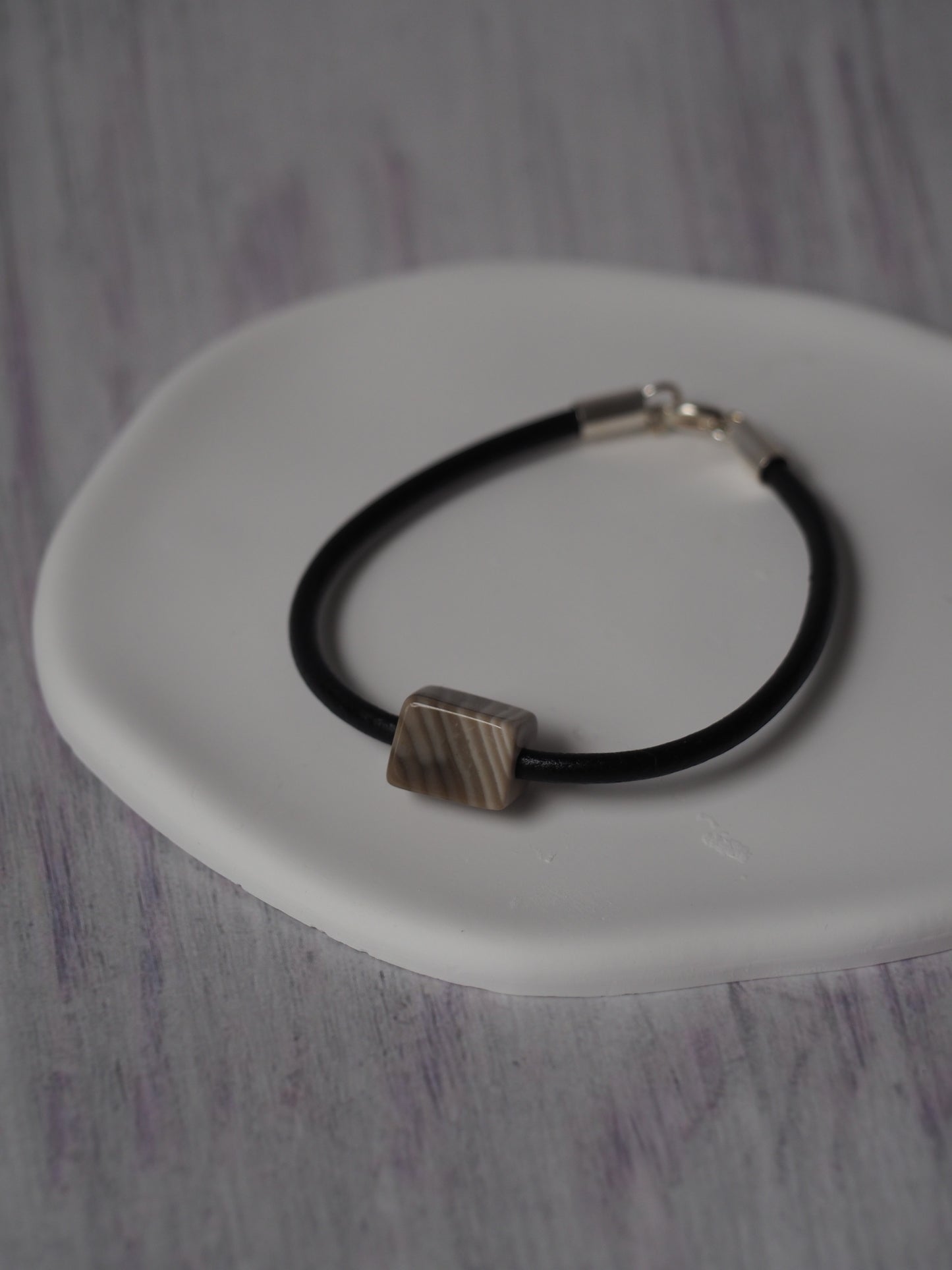 Bracelet with Natural Striped Flint and Leather Strap