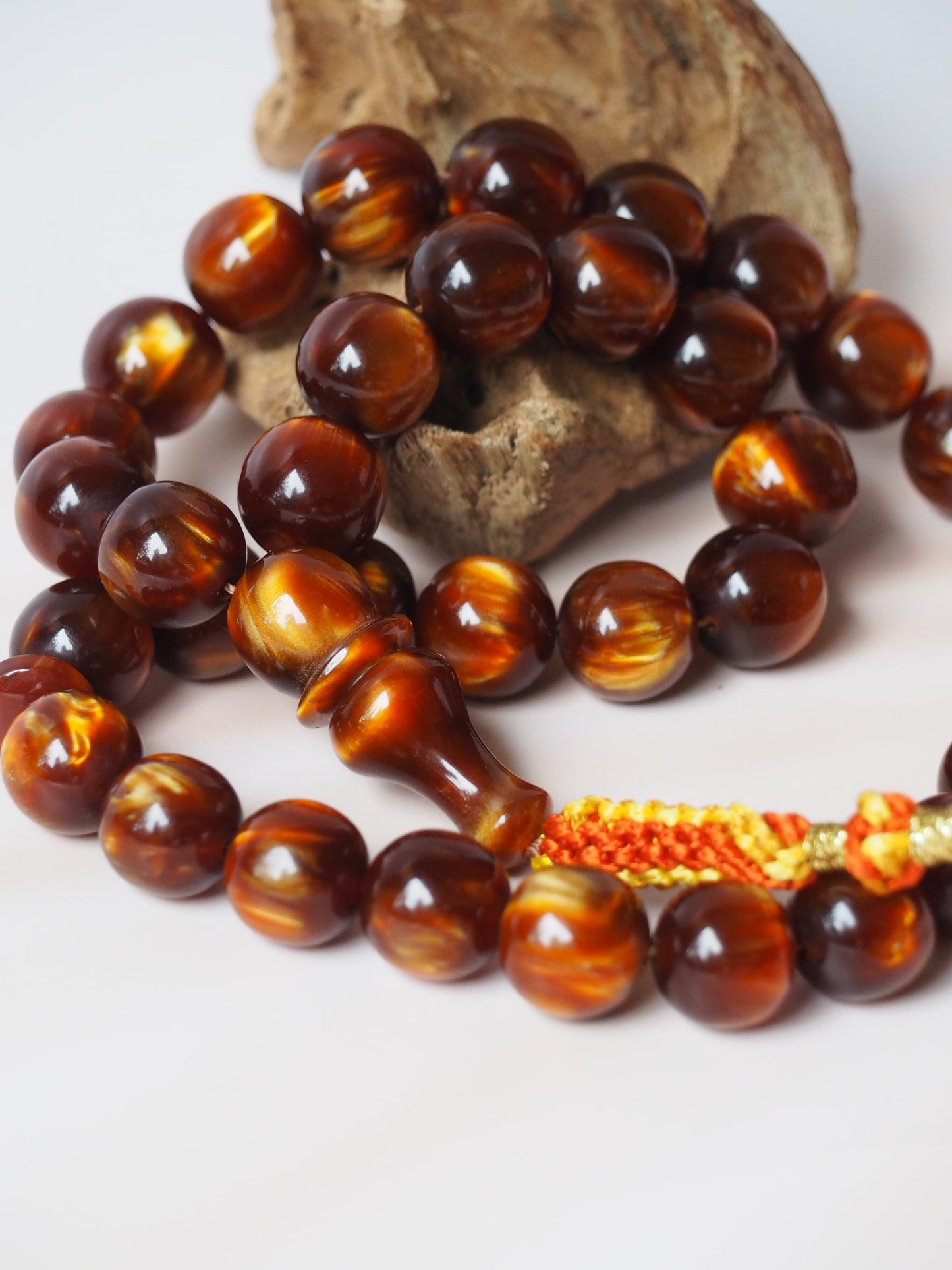 Unique Lava Flow Bakelite Misbaha 35 Beads 100g