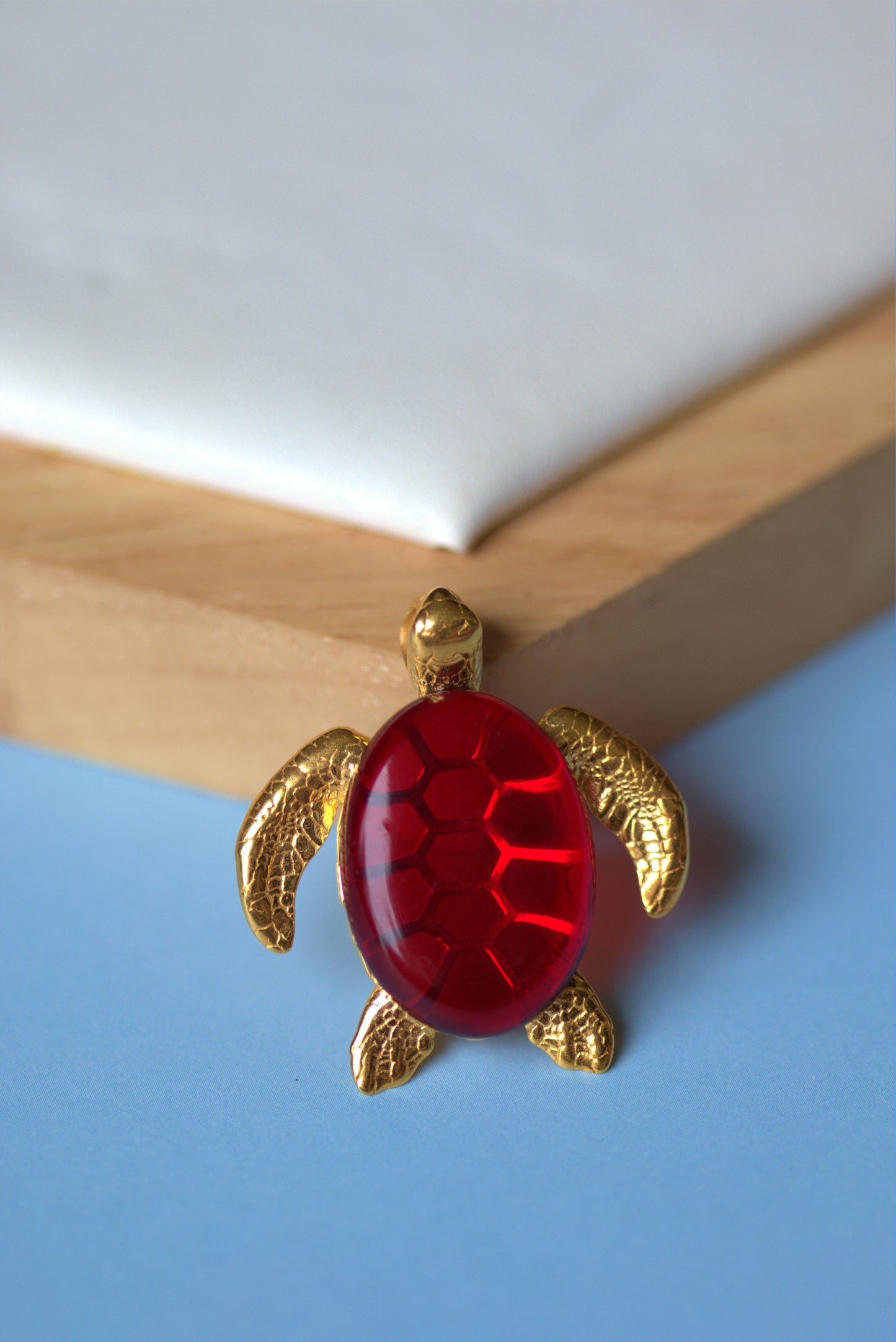 Red Amber Turtle Shape Pendant in Gold Plated Silver 925