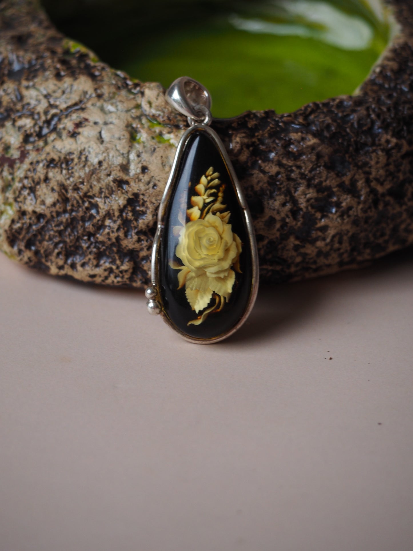 Handmade Semi-Crafted with Rose Shape Natural Amber Pendant