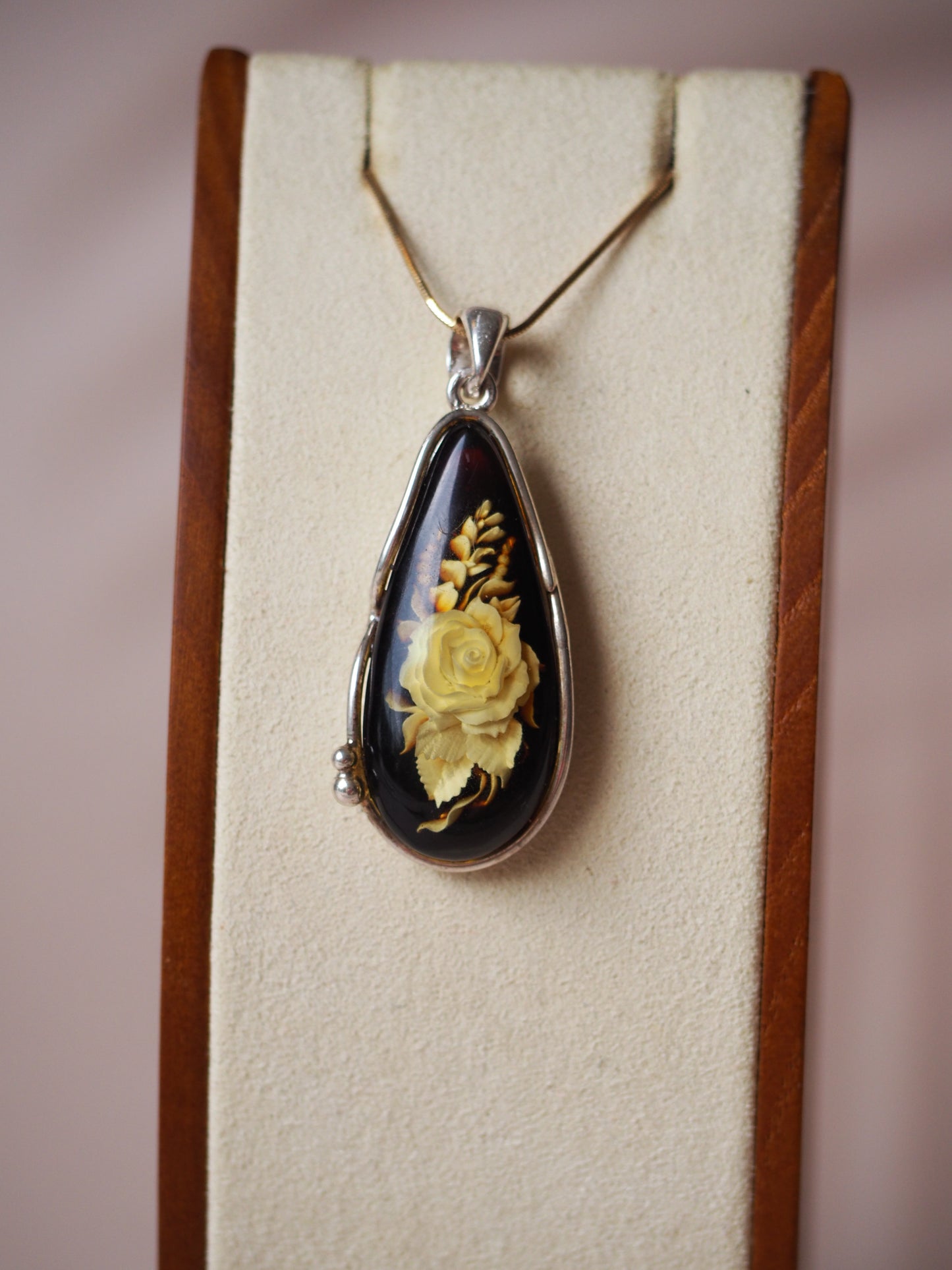 Handmade Semi-Crafted with Rose Shape Natural Amber Pendant