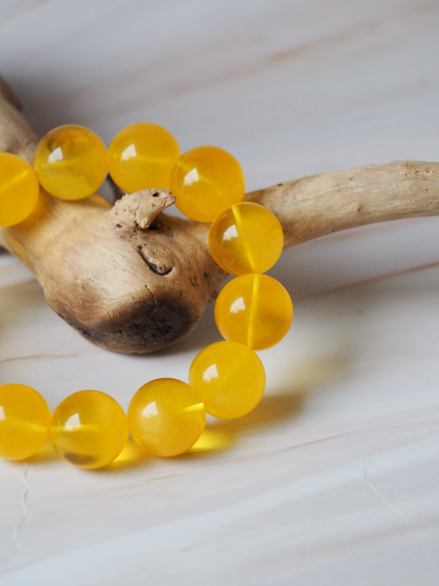 Natural Beeswax Amber Beaded Bracelet 16,8mm