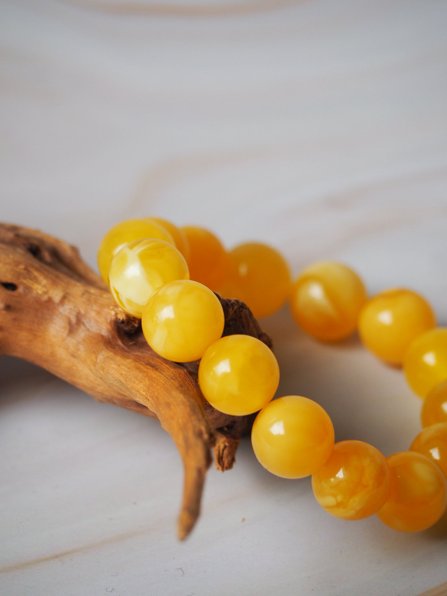 Natural Butterscotch/Honey Amber Beaded Bracelet 13,5mm + Certificate
