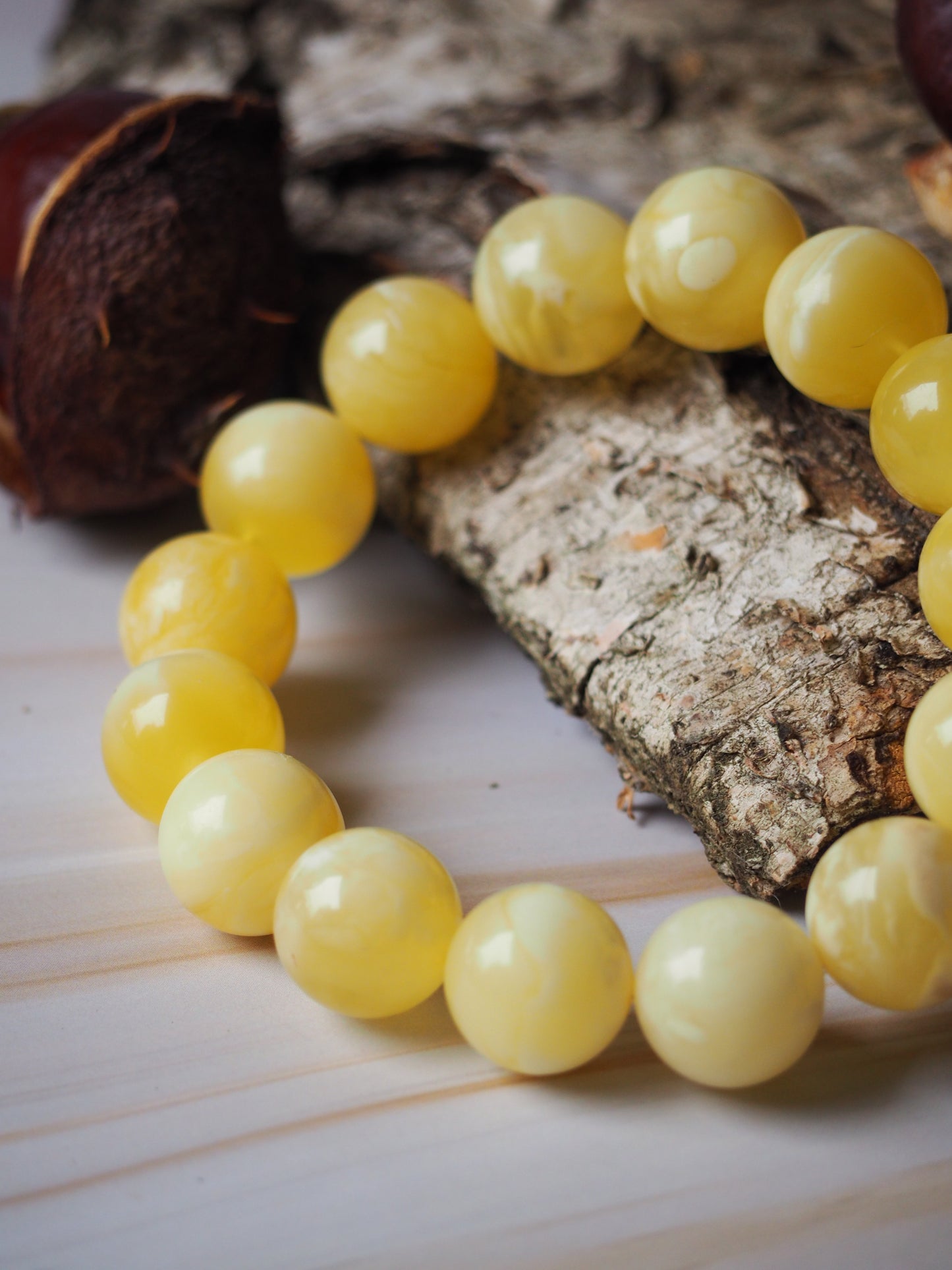 Milk/ Royal White Amber Natural Beaded Bracelet 14,8mm + Certificate