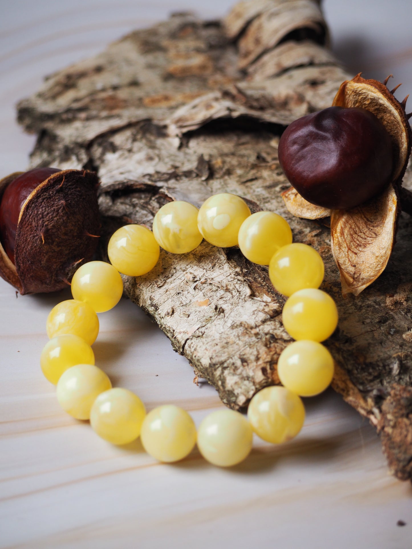 Milk/ Royal White Amber Natural Beaded Bracelet 14,8mm + Certificate