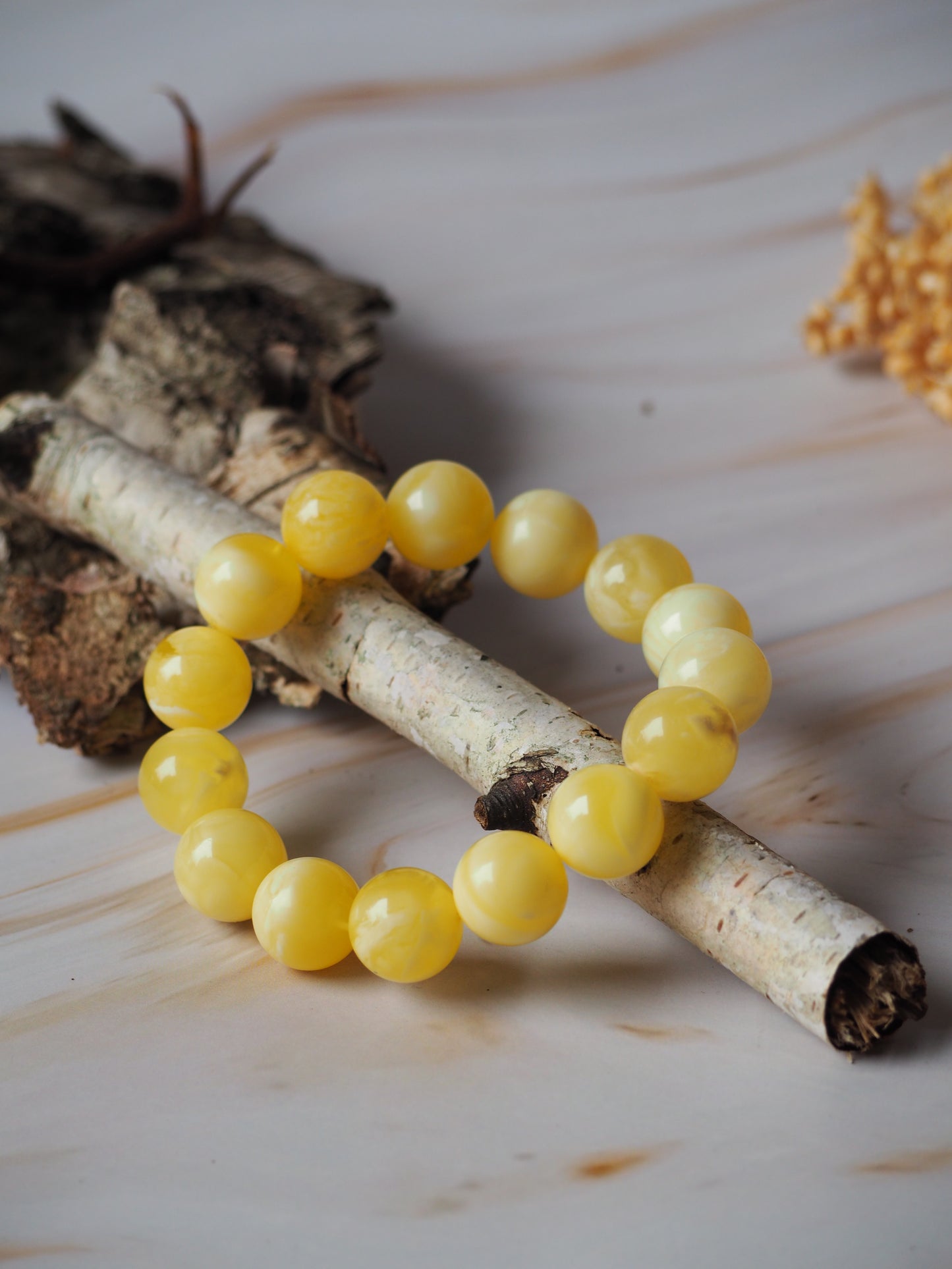 Milk/ Royal White Amber Natural Beaded Bracelet 14,8mm + Certificate