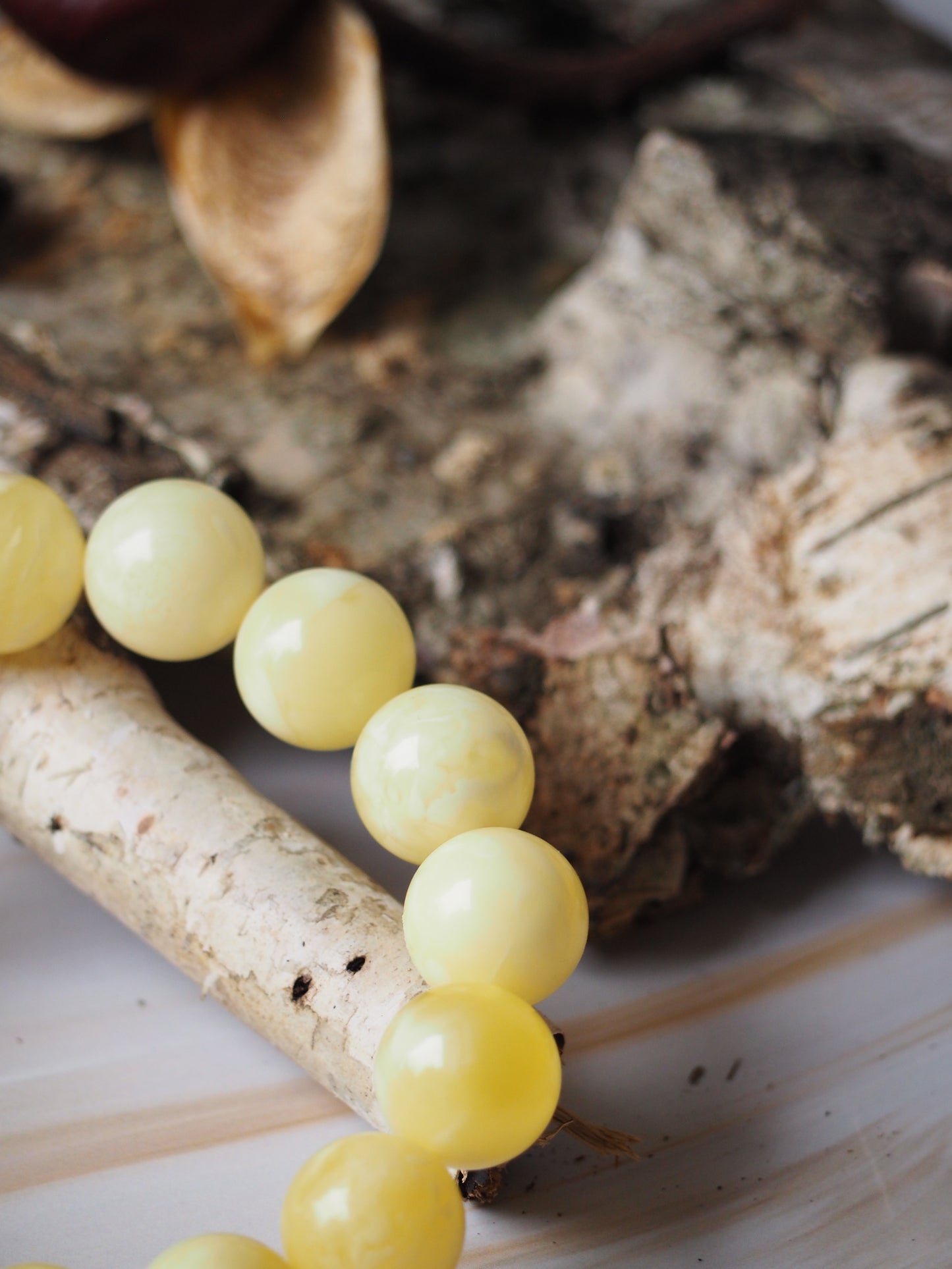 Milk/ Royal White Amber Natural Beaded Bracelet 14,8mm + Certificate