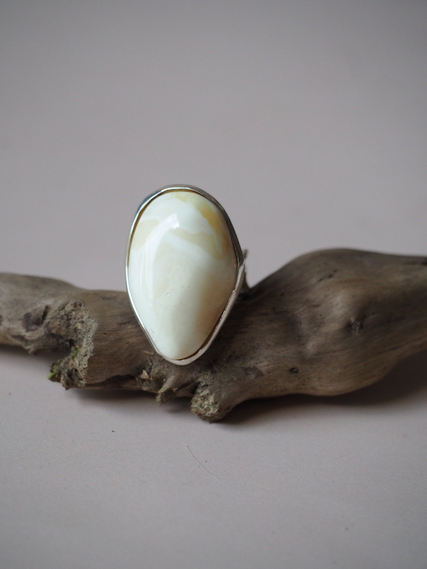 Natural Royal White Amber Oval Silver Ring