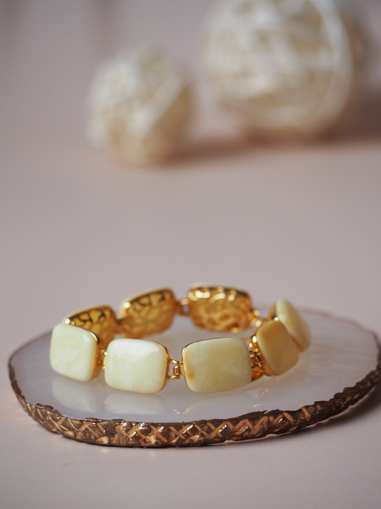 Natural Milk Amber Gold Pleated Bracelet
