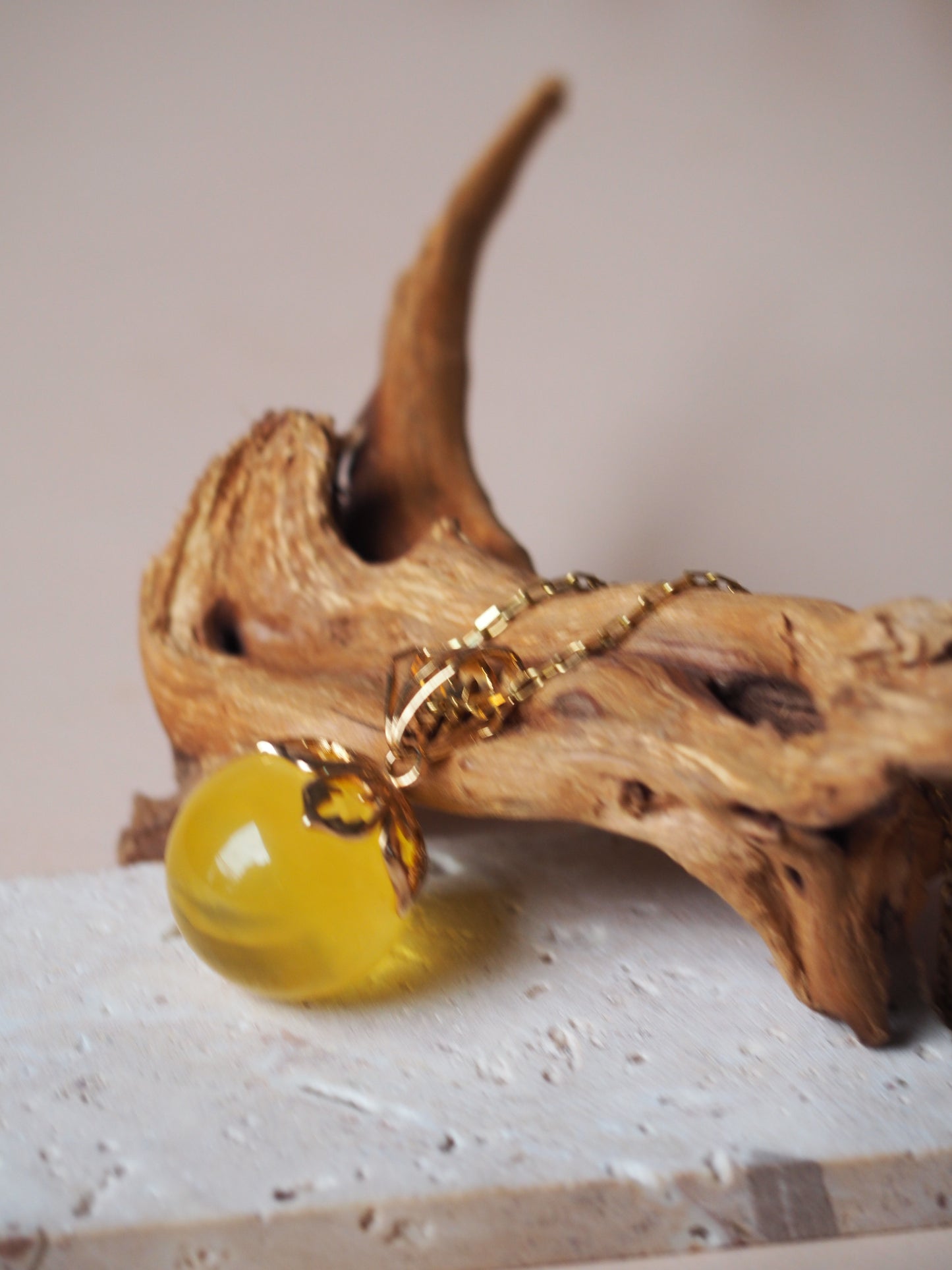 Natural Butterscotch Cloudy Amber Ball Pendant 19,5mm