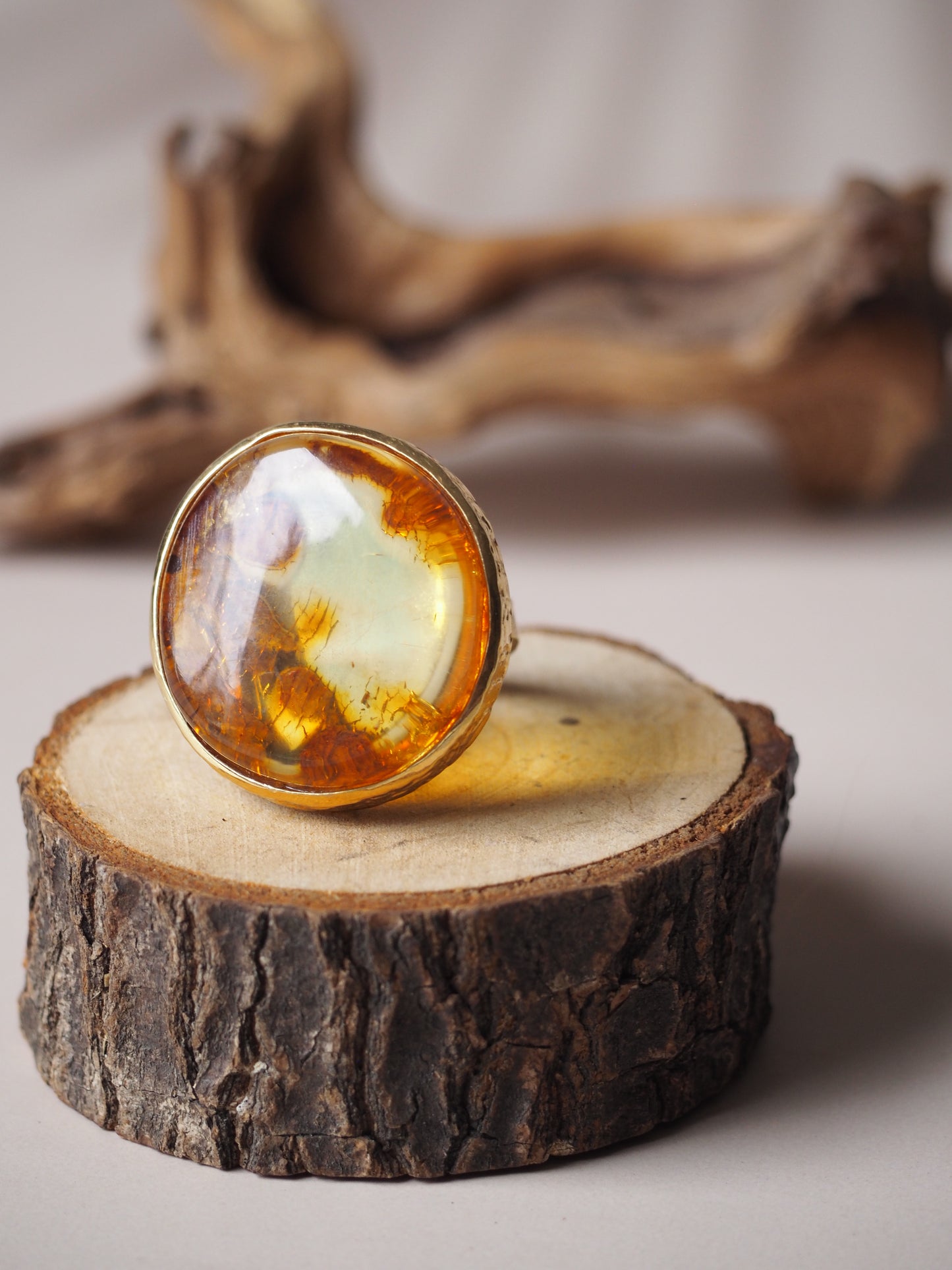 Natural Raw Citron Amber in Gold Pleated Silver