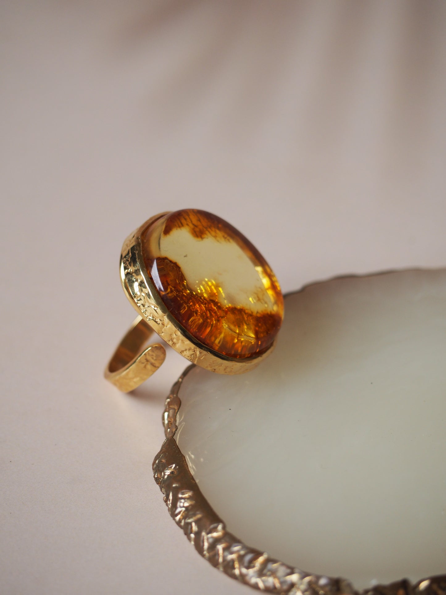 Natural Raw Citron Amber in Gold Pleated Silver