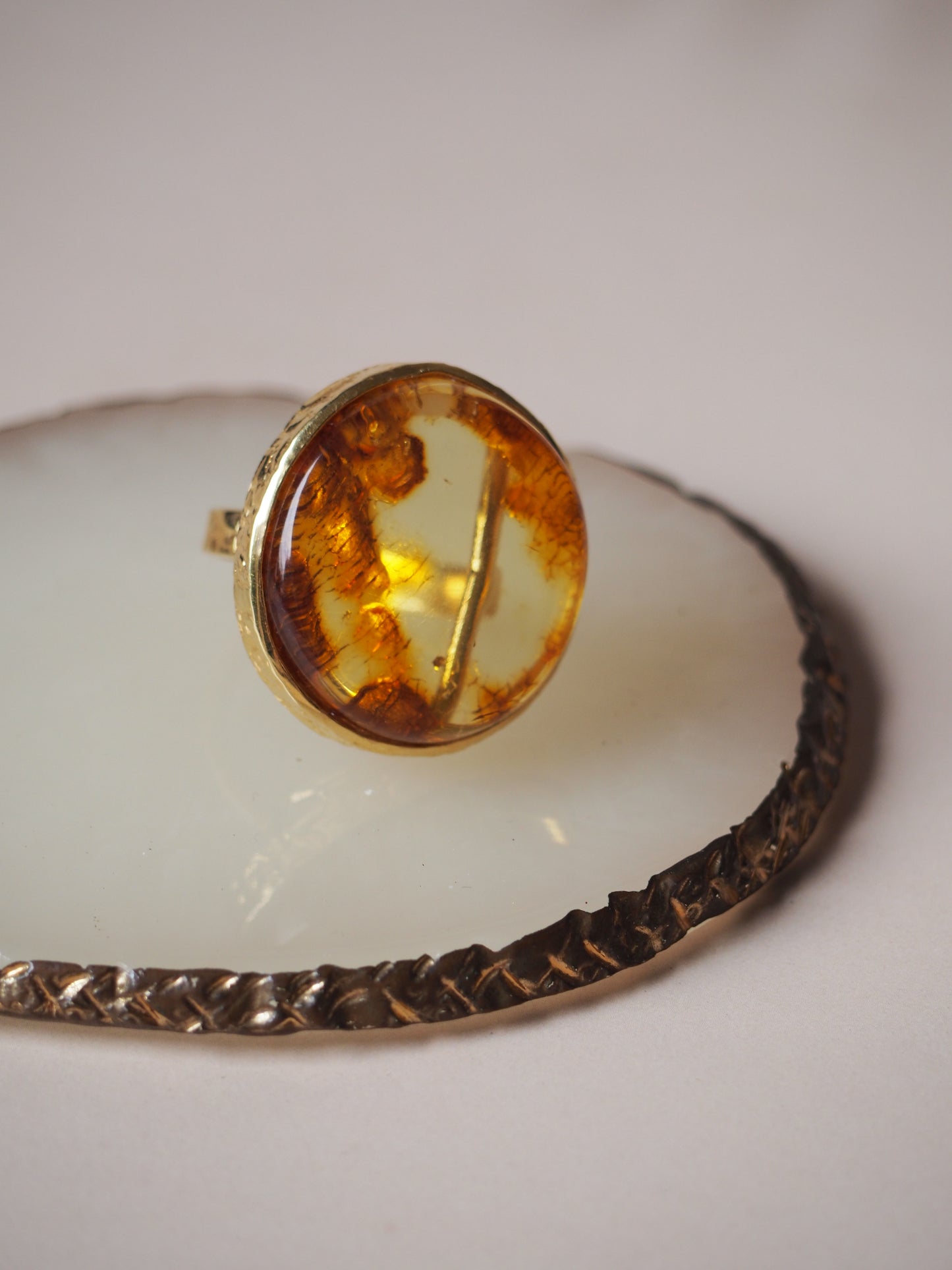 Natural Raw Citron Amber in Gold Pleated Silver