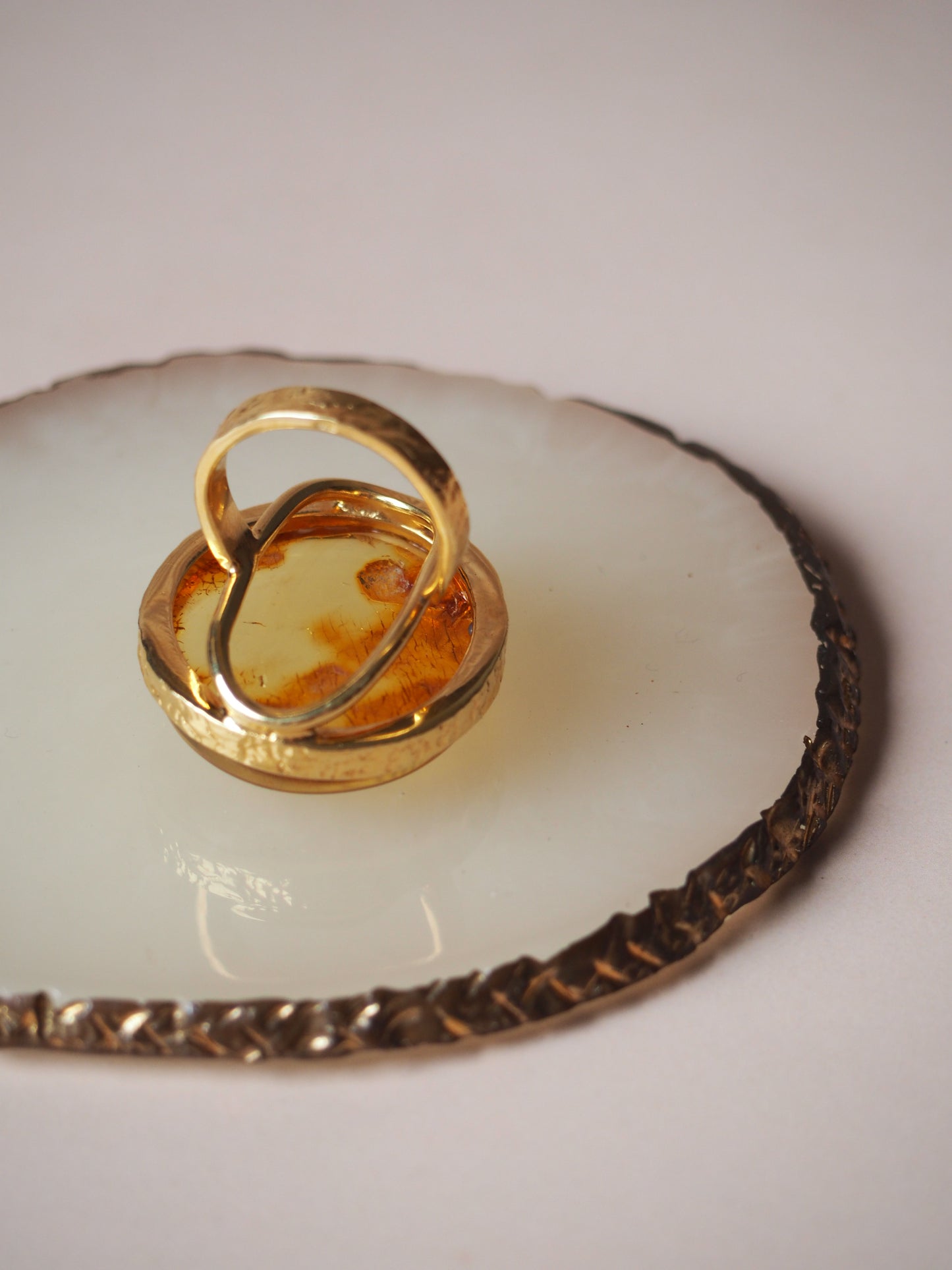 Natural Raw Citron Amber in Gold Pleated Silver