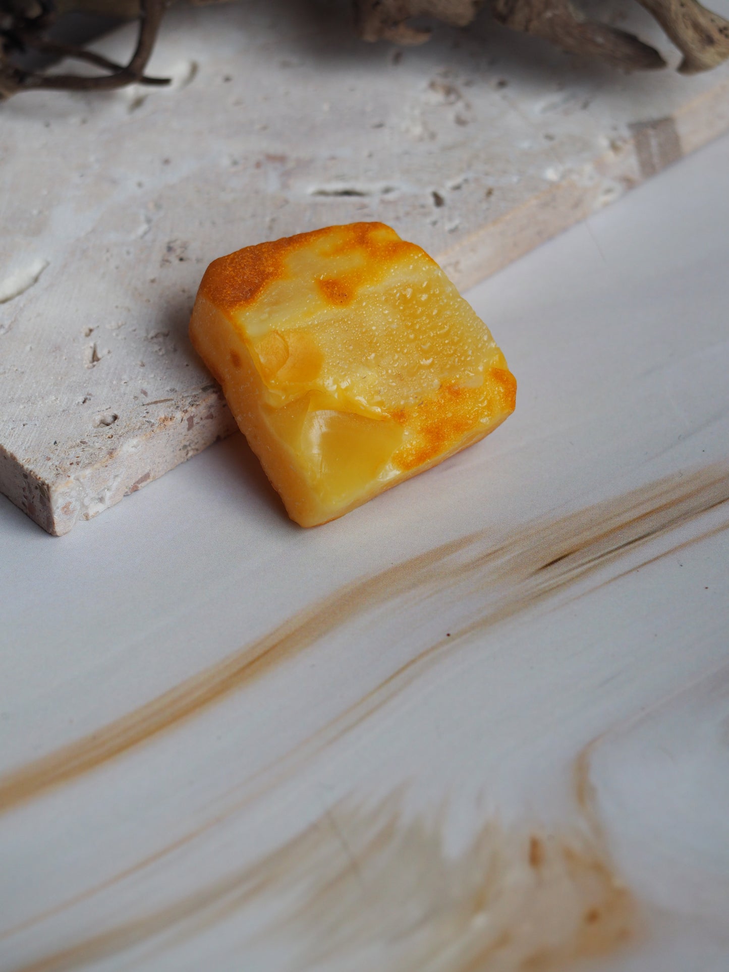 Natural Raw Amber Piece 7g