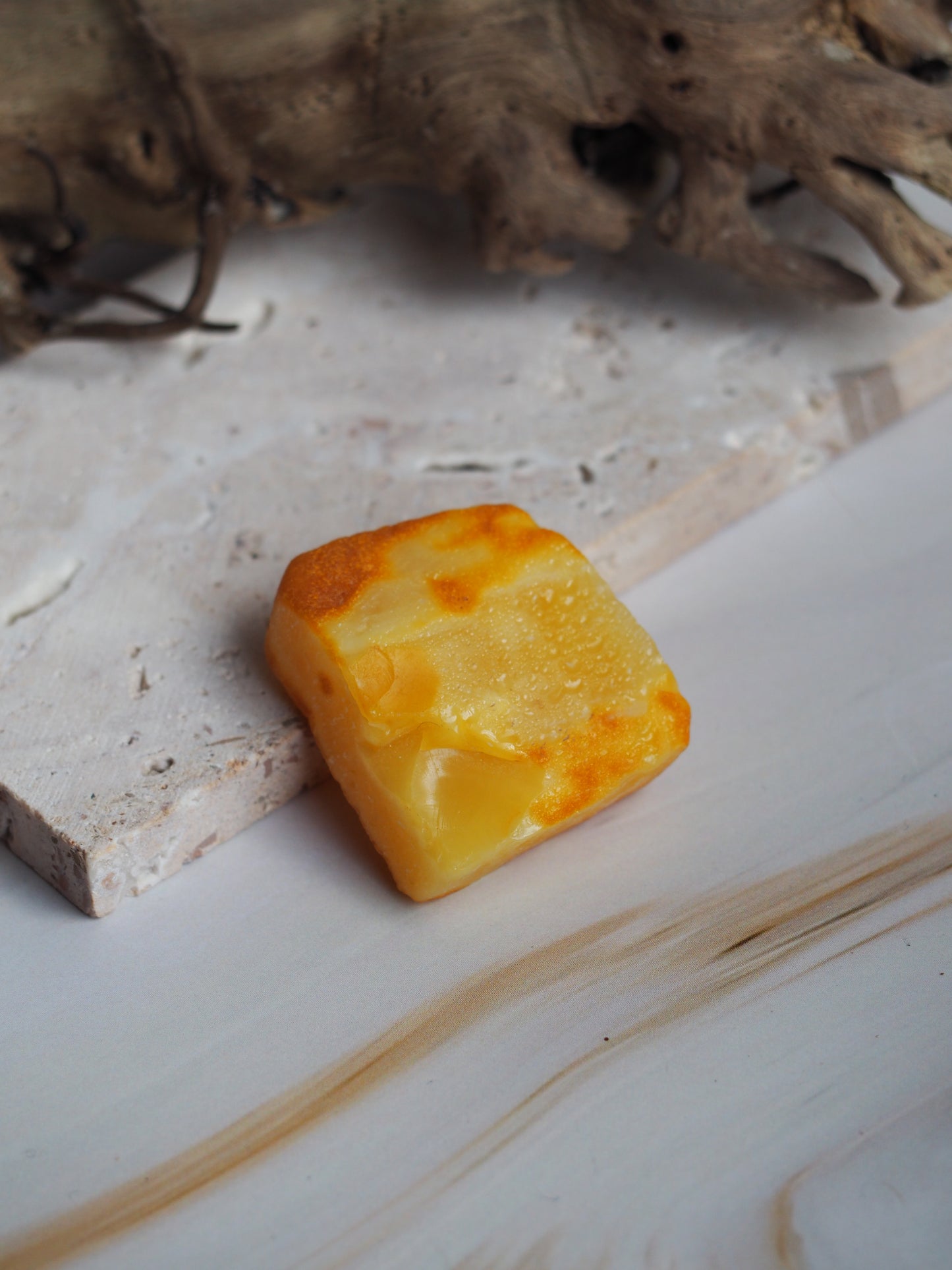 Natural Raw Amber Piece 7g