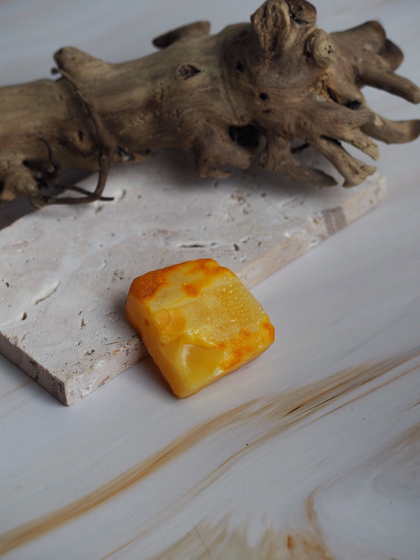 Natural Raw Amber Piece 7g
