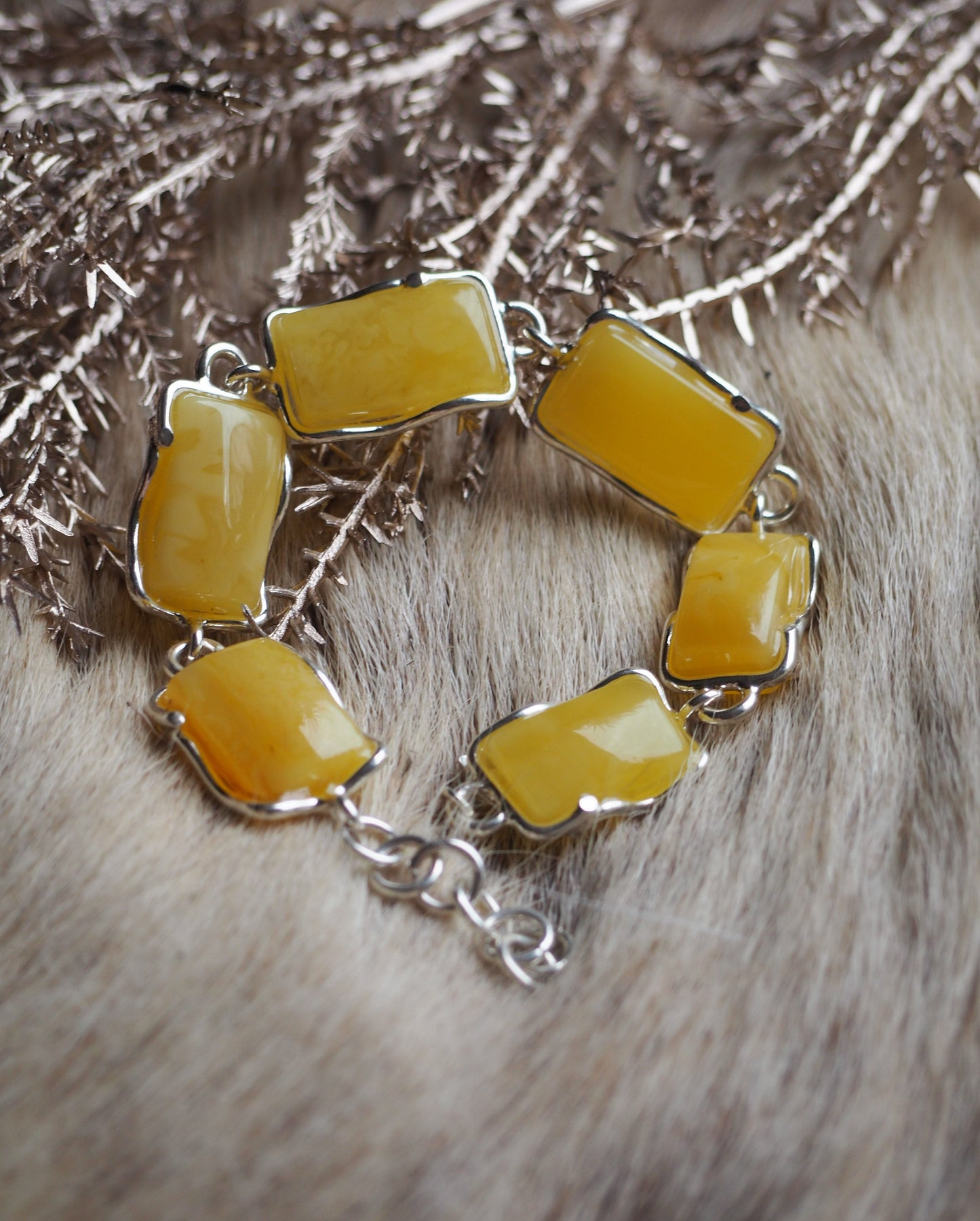 Natural Butterscotch Amber Rectangular Bracelet in Silver