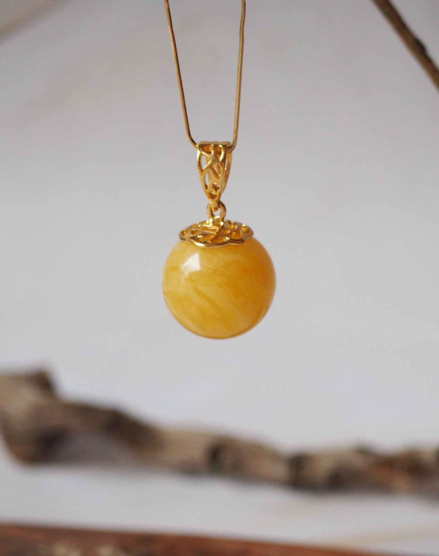 Natural Butterscotch Amber Ball Pendant 20,2mm