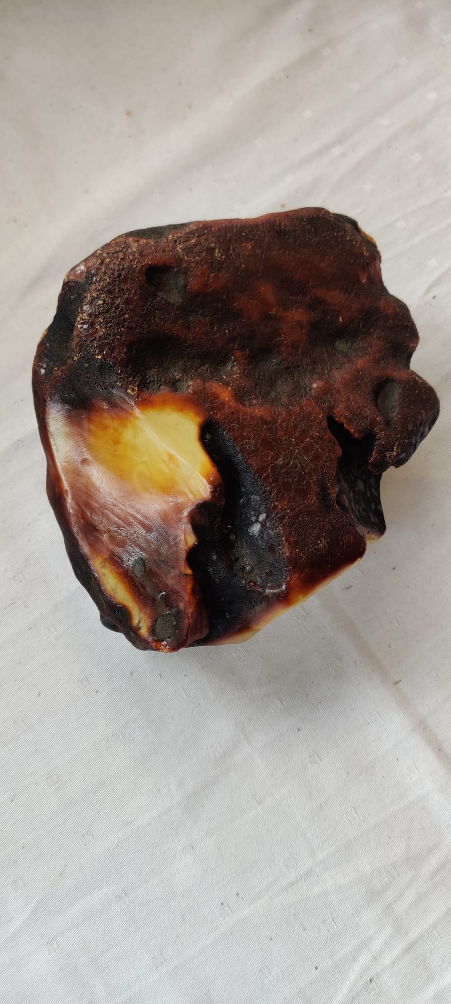 Raw Butterscotch/ Honey Huge Amber Piece 0,5kg