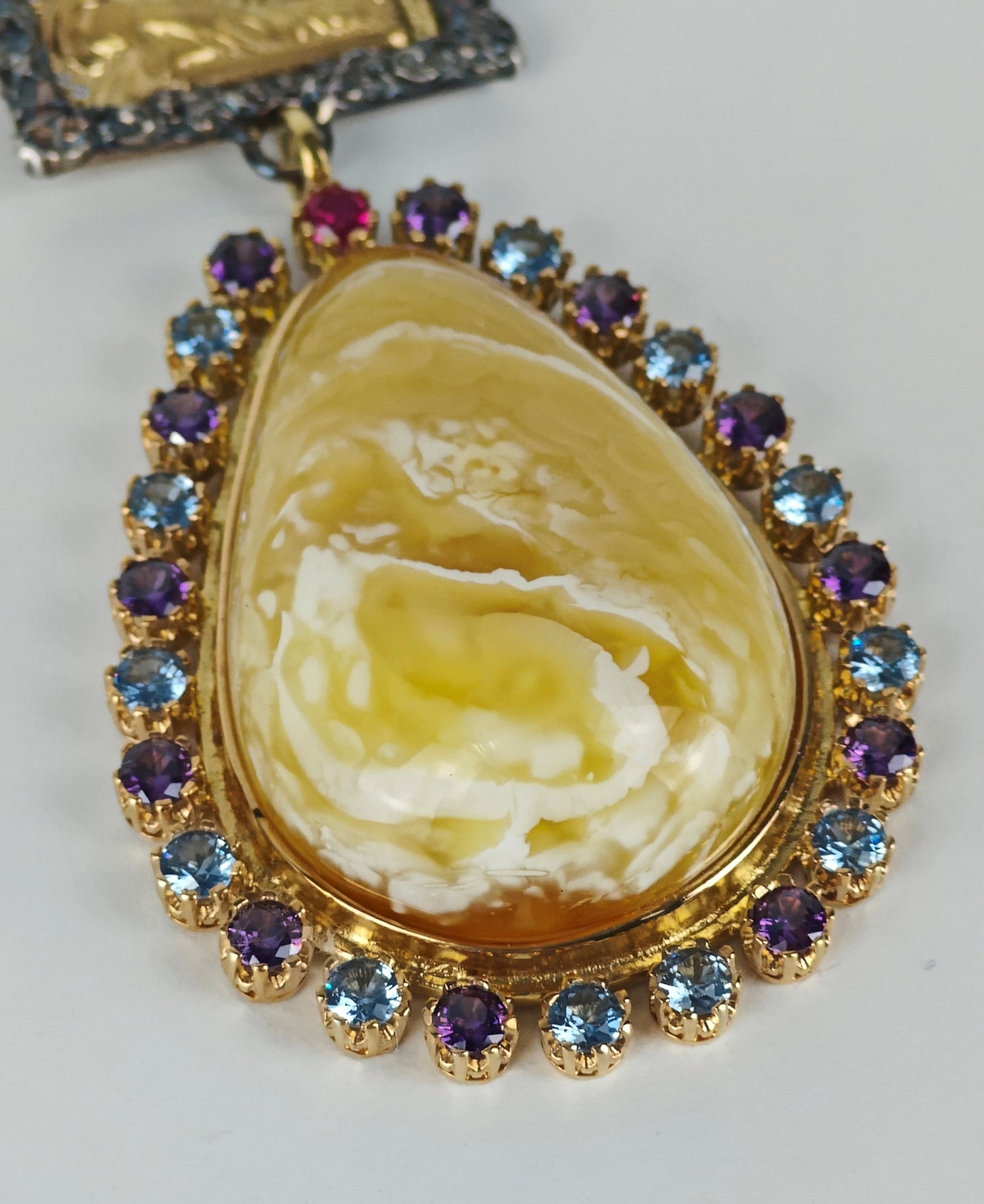 Large Butterscotch / Royal White Amber Pendant with Mona Lisa Painting in Gold Plated Silver Case with Gemstones