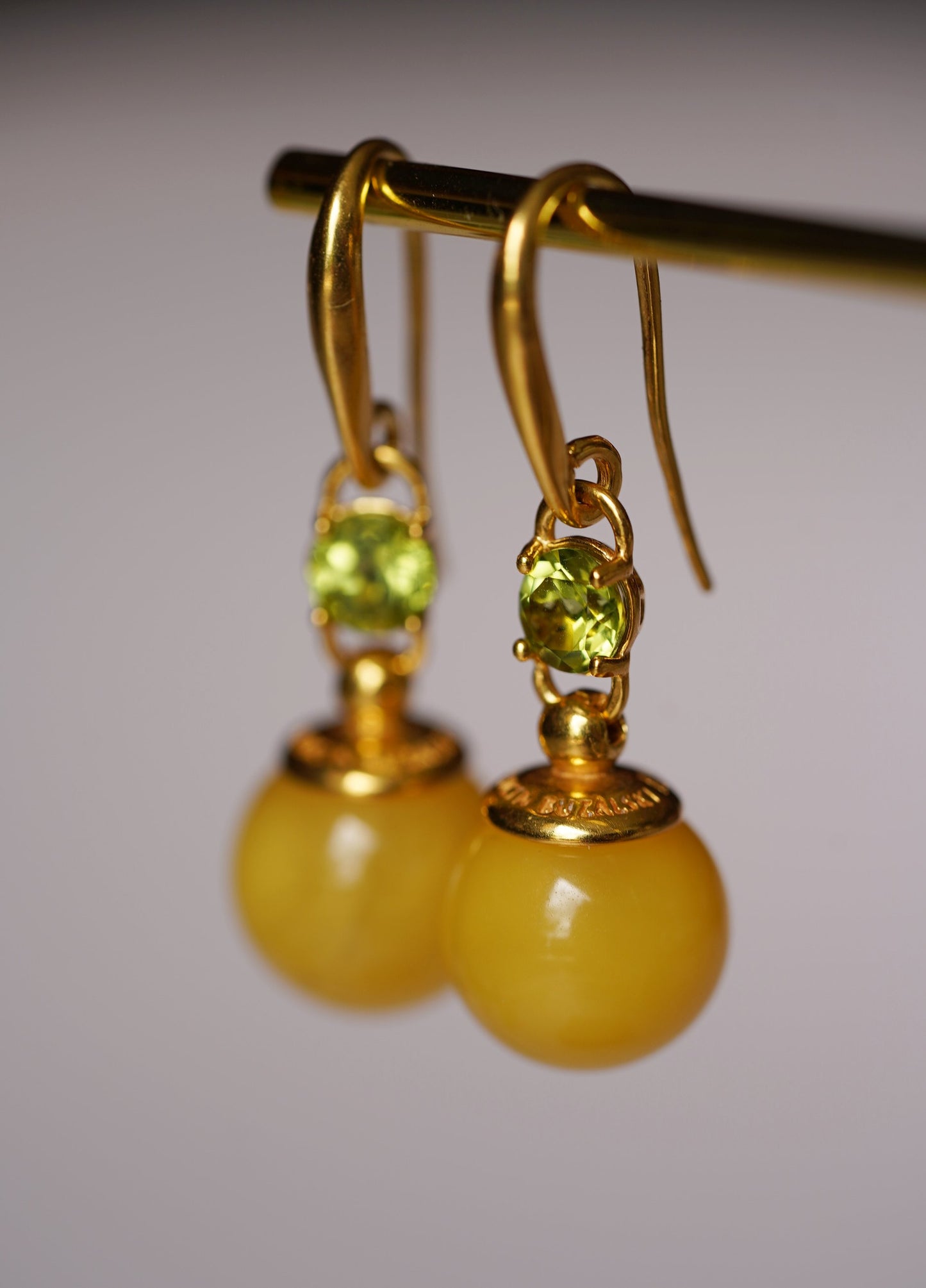 Round Butterscotch Dangling Earrings in Gold Plated Silver and Peridot